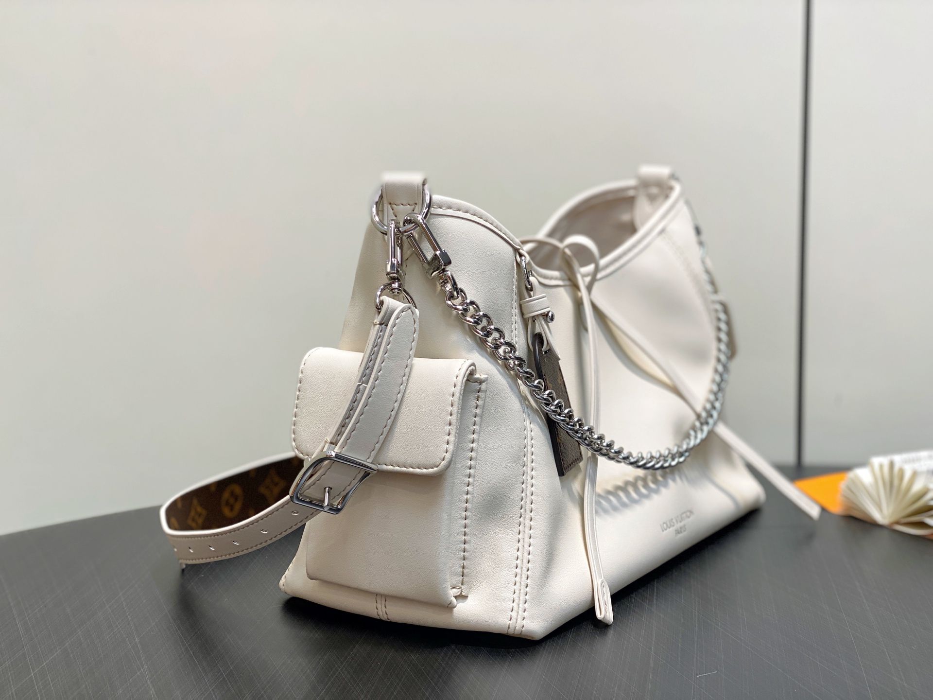 Louis Vuitton CarryAll Cargo Bag (33.5 x 23 x 15CM)