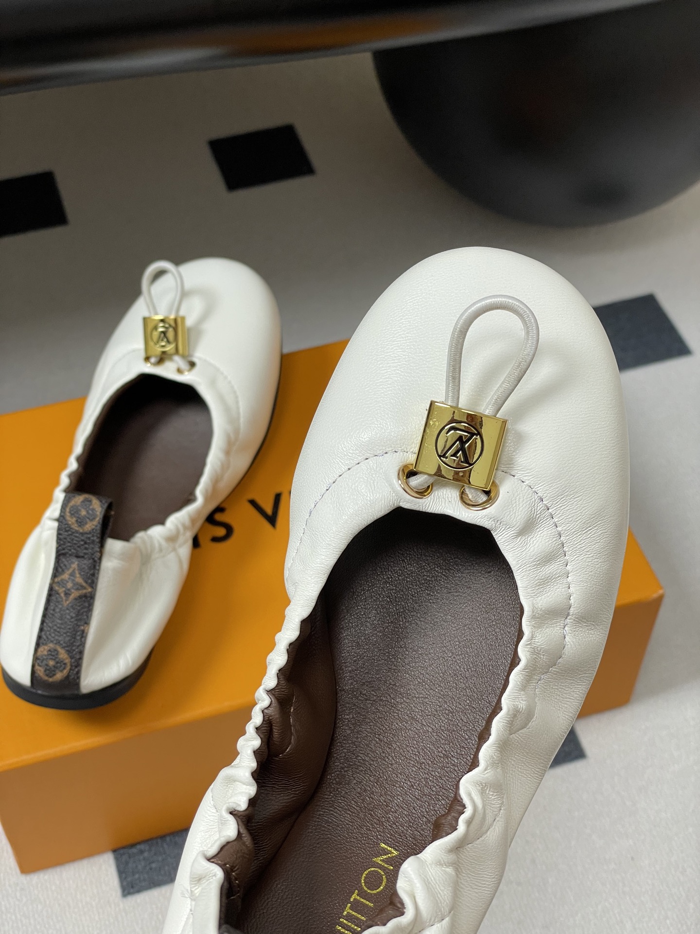Louis Vuitton LV Nolita Ballet Flat(EU35-41)