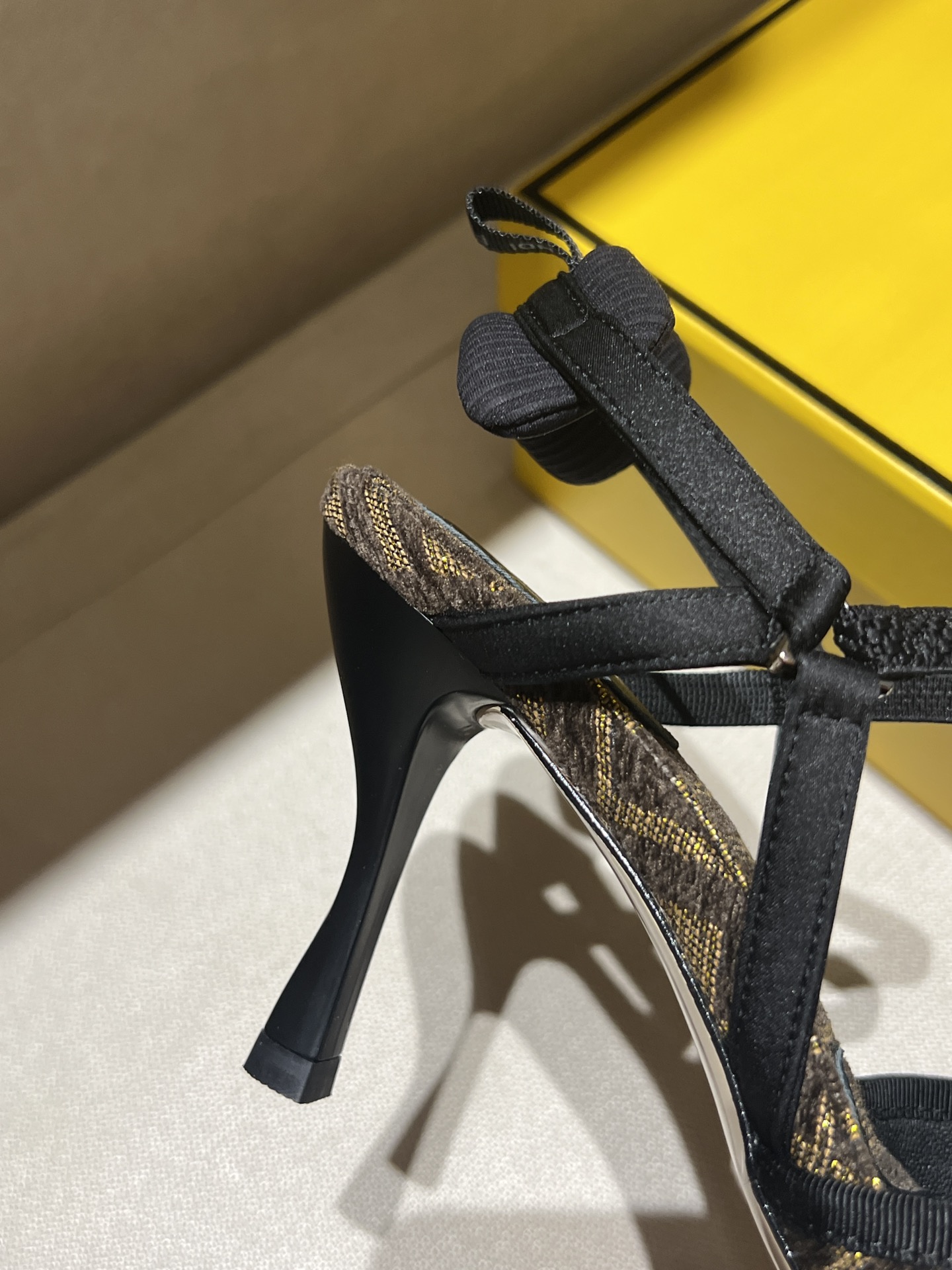 Fendi 2025ss Colibrì Lite Heel(EU35-41)