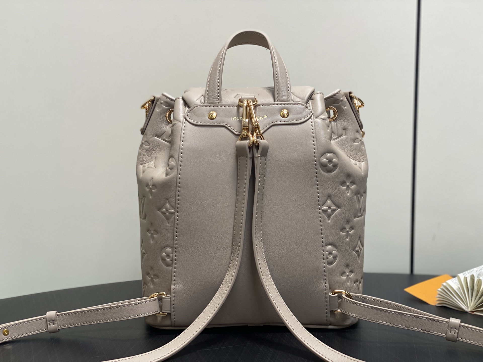 Louis Vuitton Coussin Backpack( 26 x 10 x 21CM)