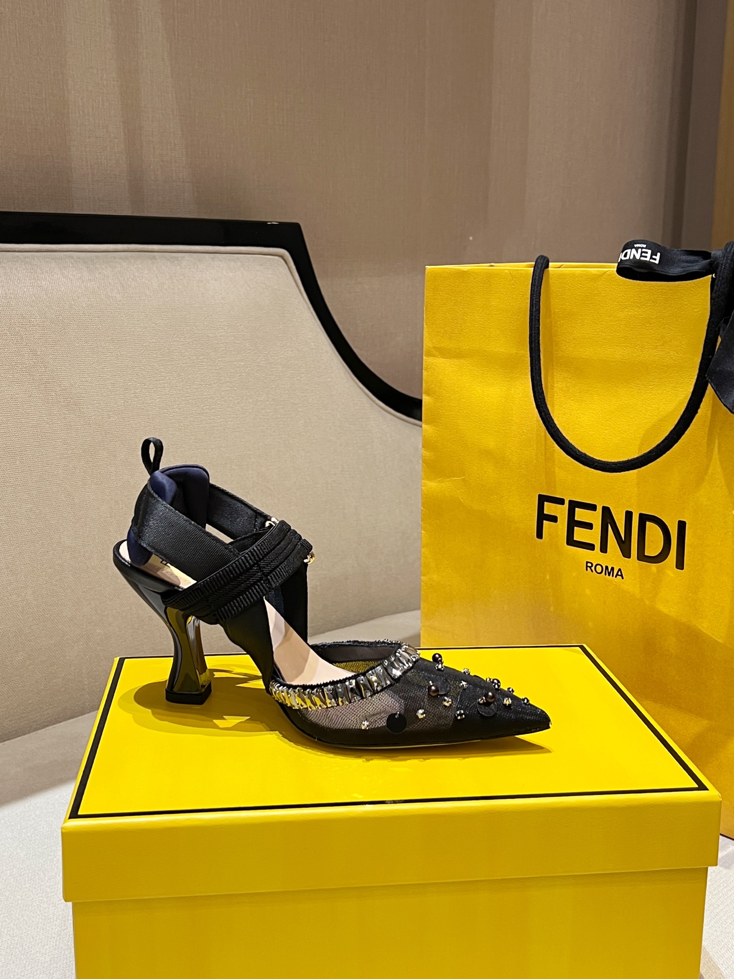 Fendi 2025ss Colibri Heel(EU35-41)