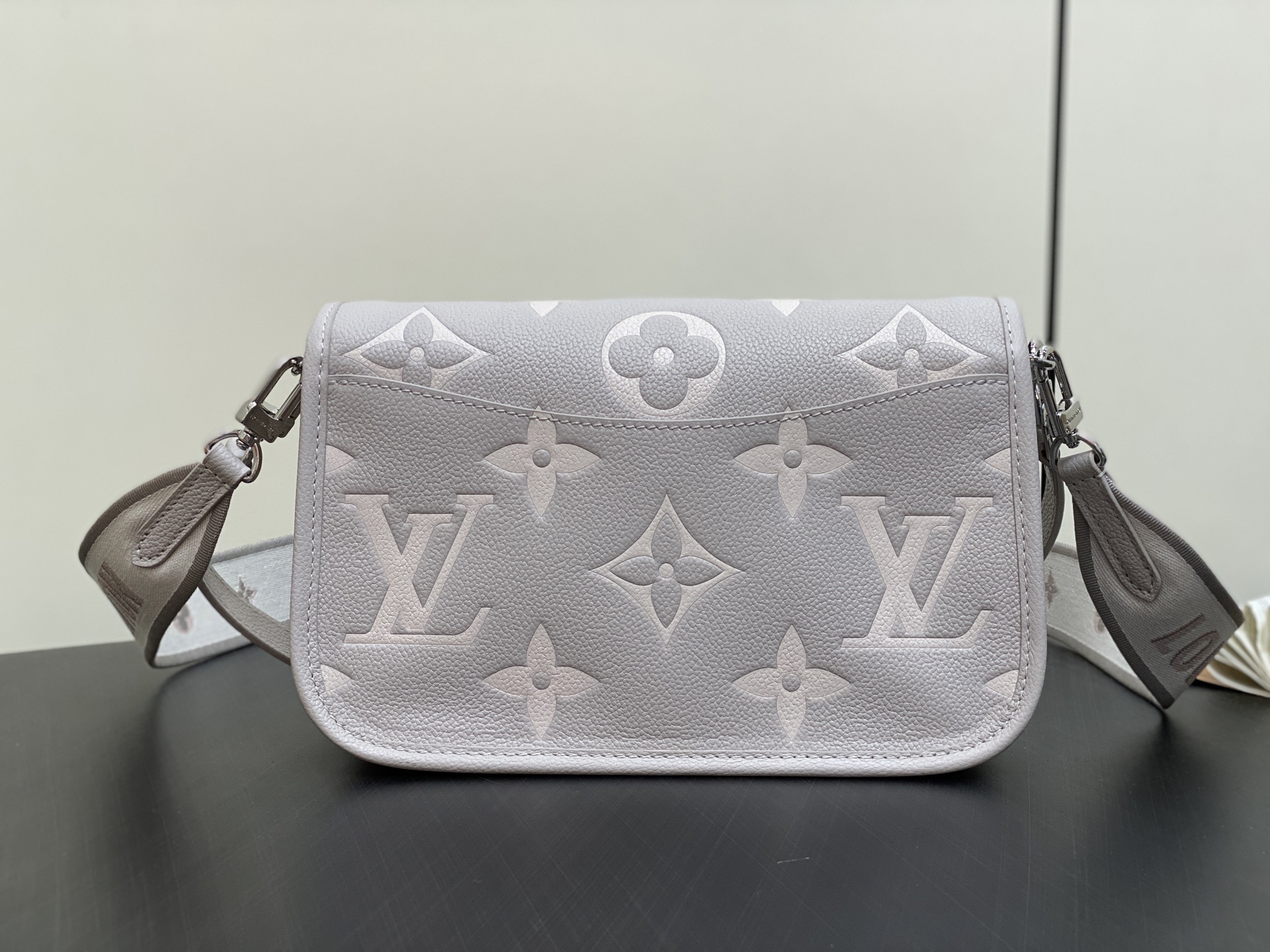 Louis Vuitton Diane Bag (15 x 9 x 24CM)