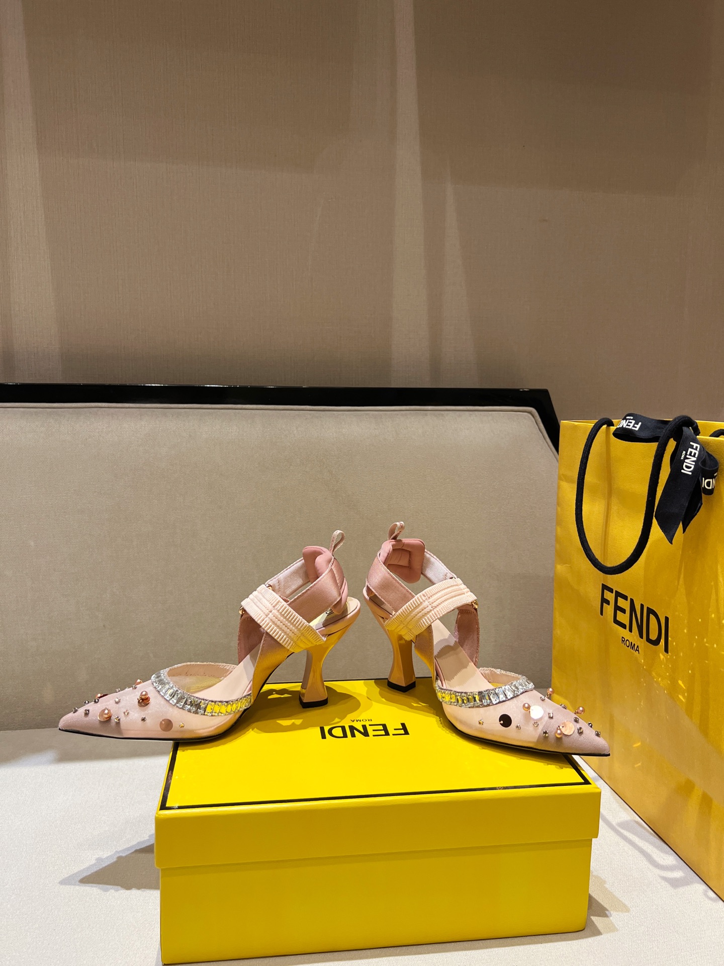 Fendi 2025ss Colibri Heel(EU35-41)