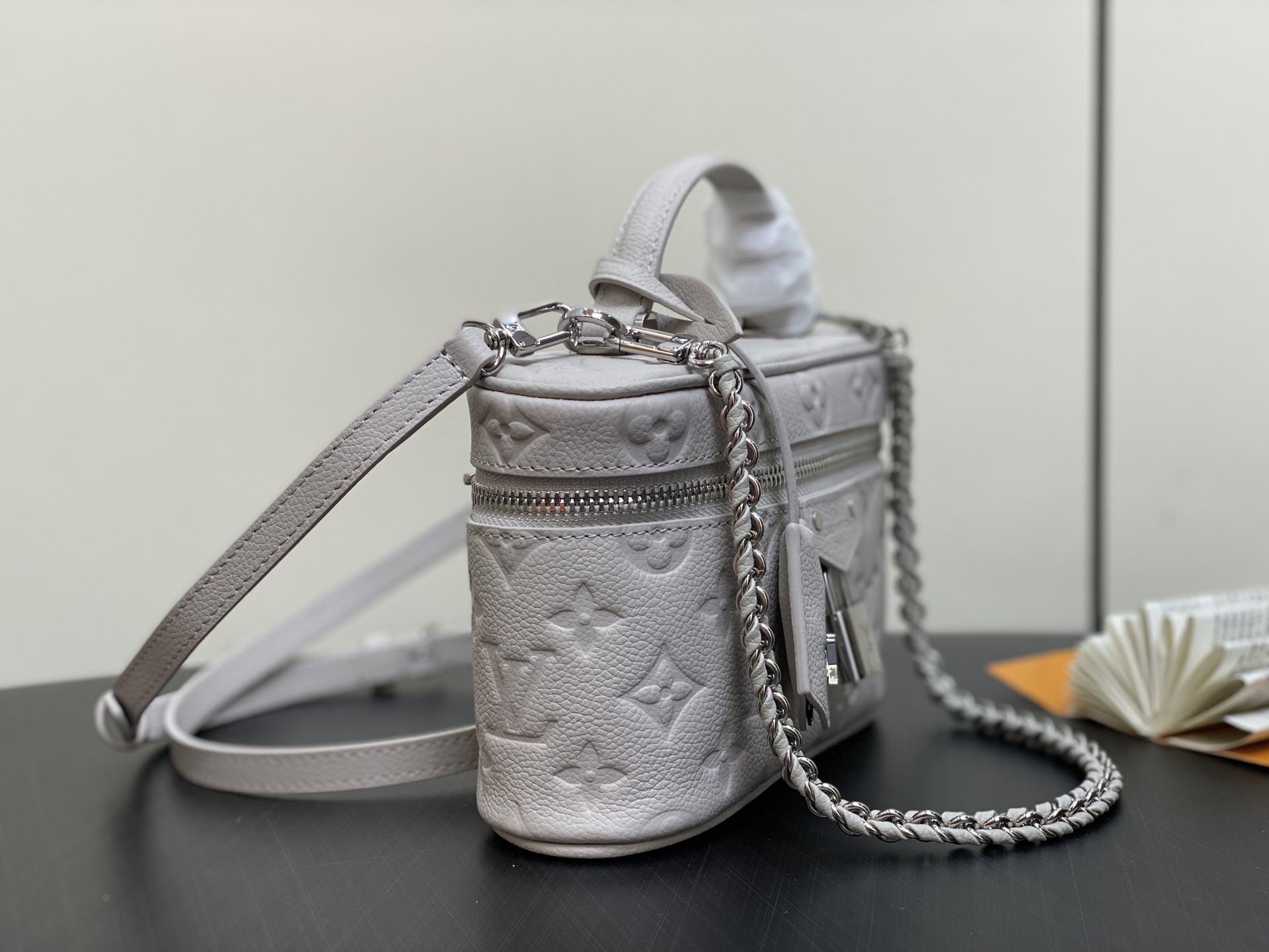 Louis Vuitton Vanity Chain Pouch(11.5 x 6.5 x 19CM)