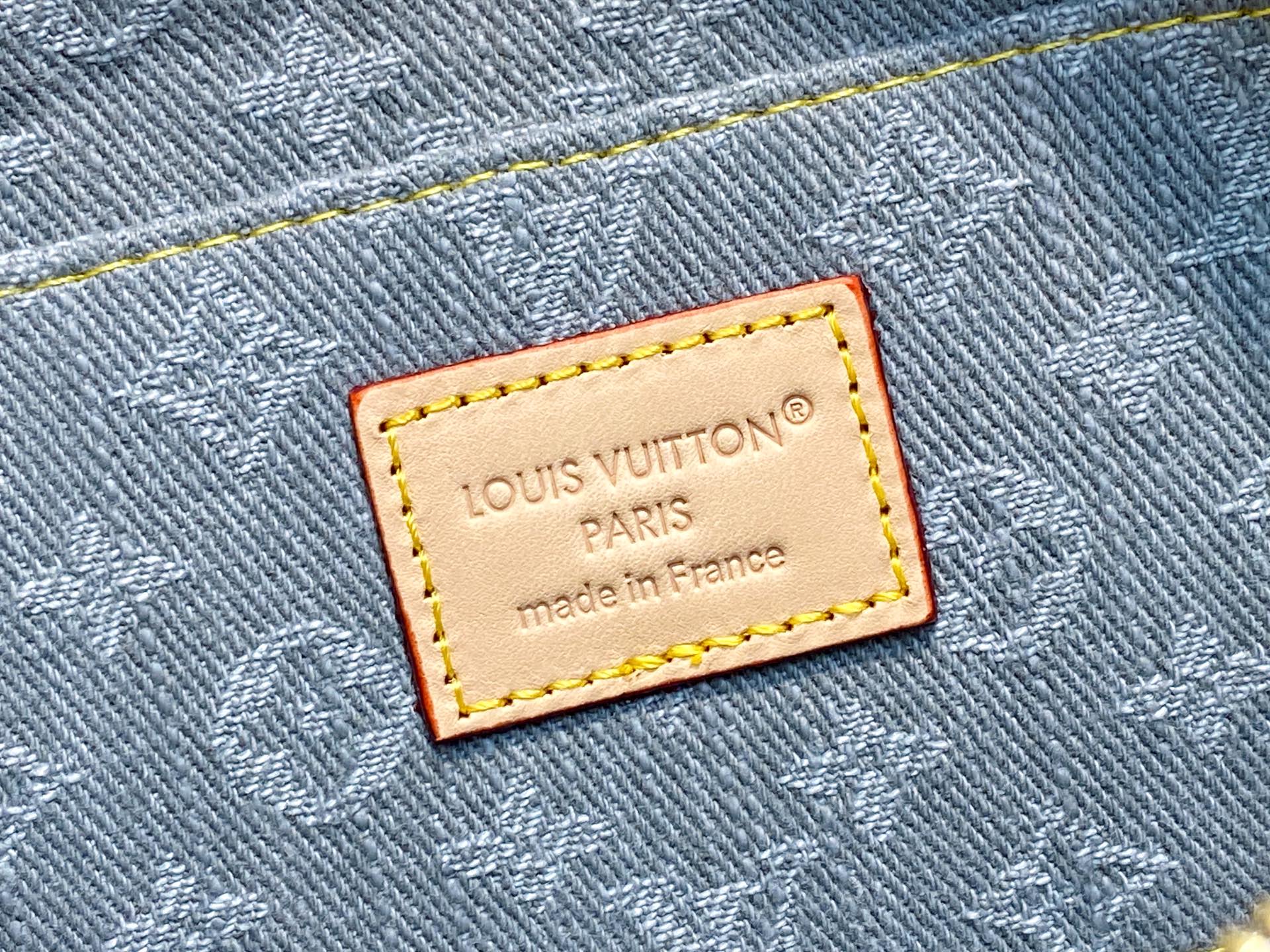 Louis Vuitton Pochette Cosmétique(19 x 12 x 6CM)