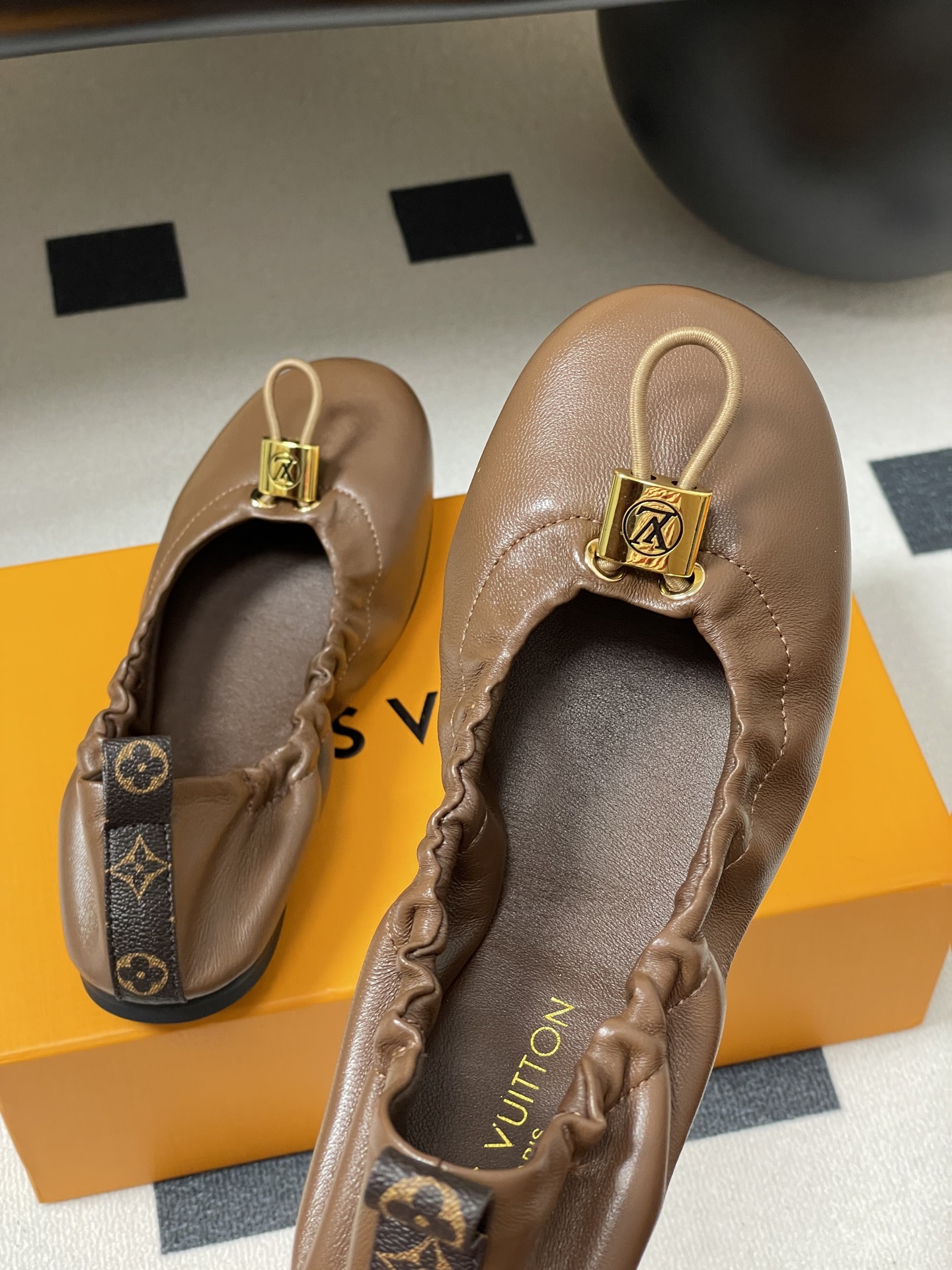Louis Vuitton LV Nolita Ballet Flat(EU35-41)