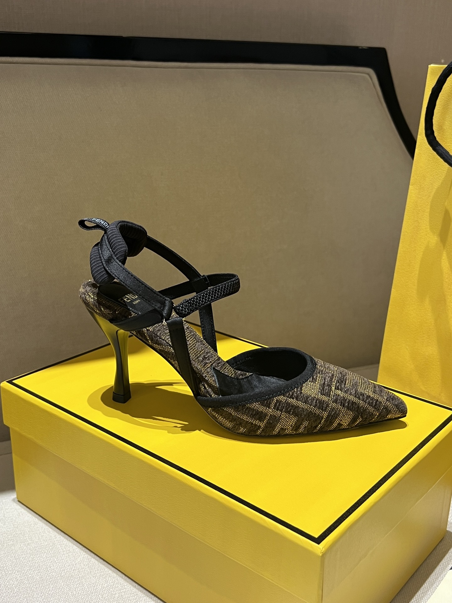 Fendi 2025ss Colibrì Lite Heel(EU35-41)