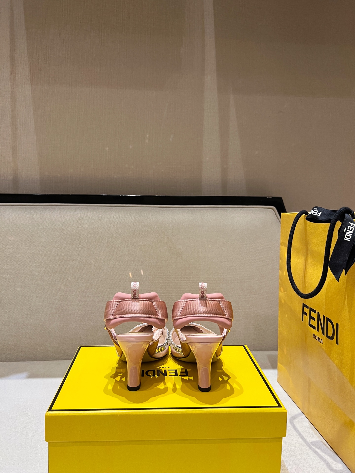 Fendi 2025ss Colibri Heel(EU35-41)