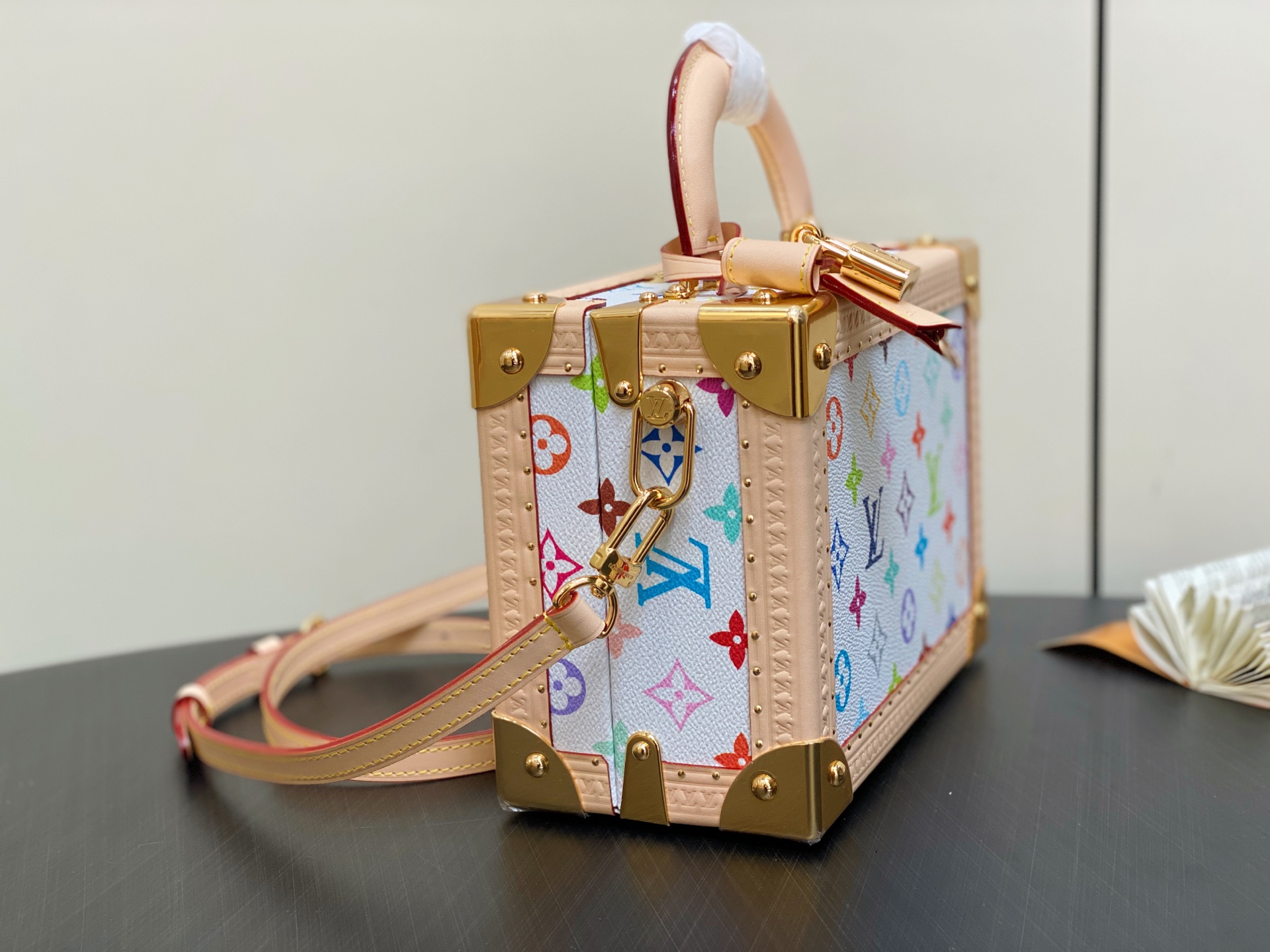 Louis Vuitton x TM Box Bag (22.5x17.5x11CM)