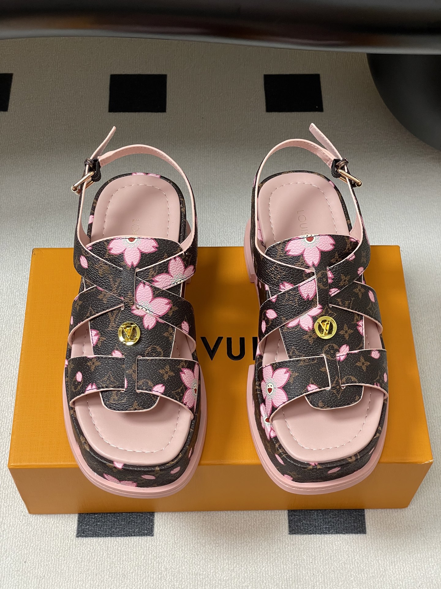 Louis Vuitton Maya Flatform Sandals(EU35-41)
