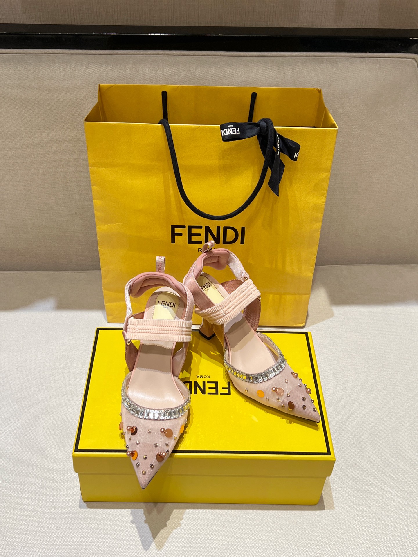 Fendi 2025ss Colibri Heel(EU35-41)