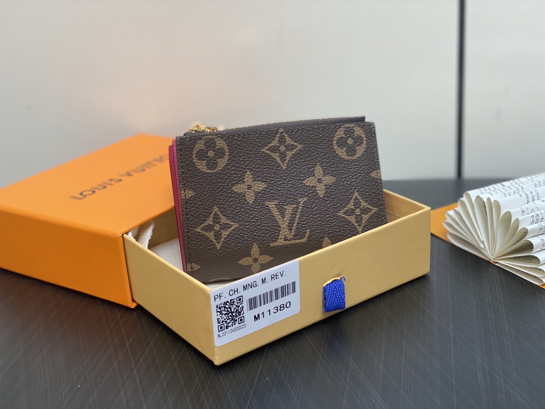 Louis Vuitton Lisa Wallet (9×11.5×1.5CM)