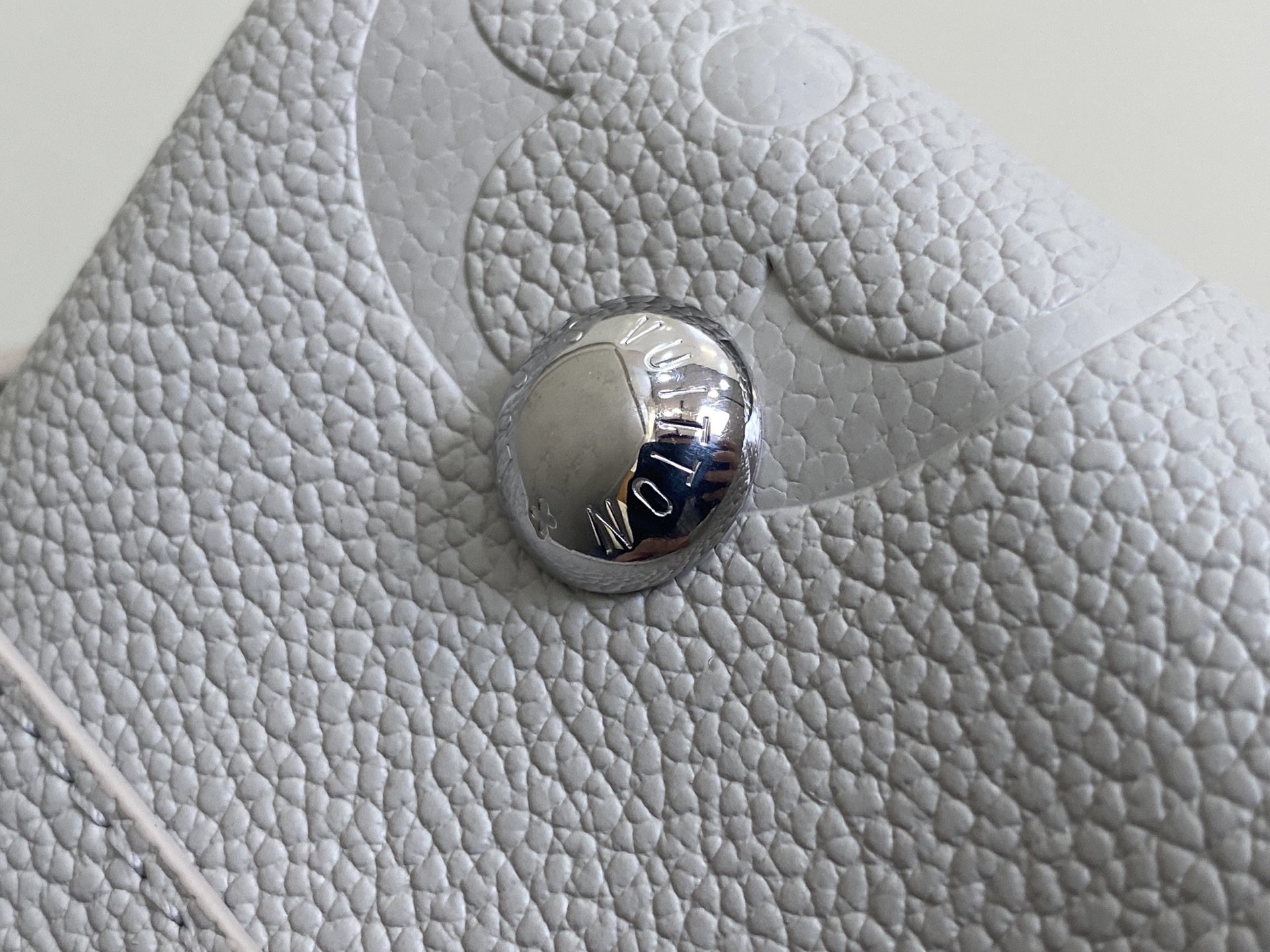 Louis Vuitton CarryAll Bag (29 x 24 x 12 CM)