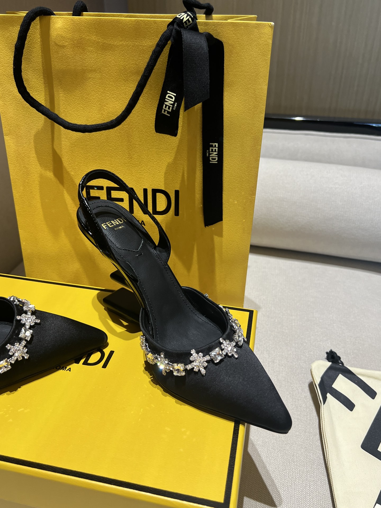 Fendi 2025ss First Heel(EU35-41)
