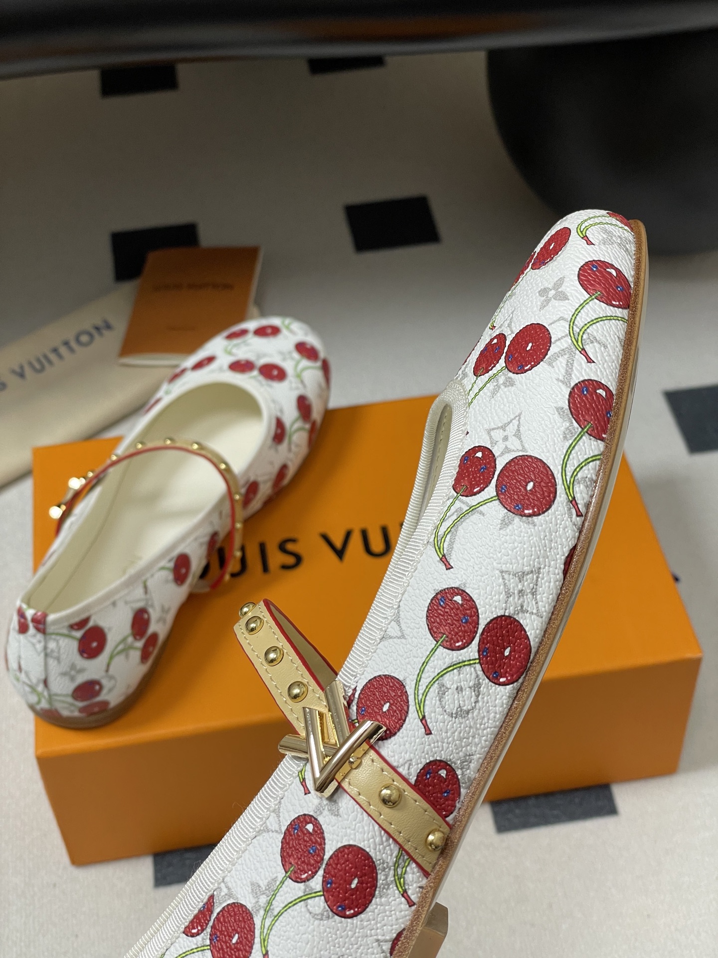 Louis Vuitton Mary Jane Shoes(EU35-41)