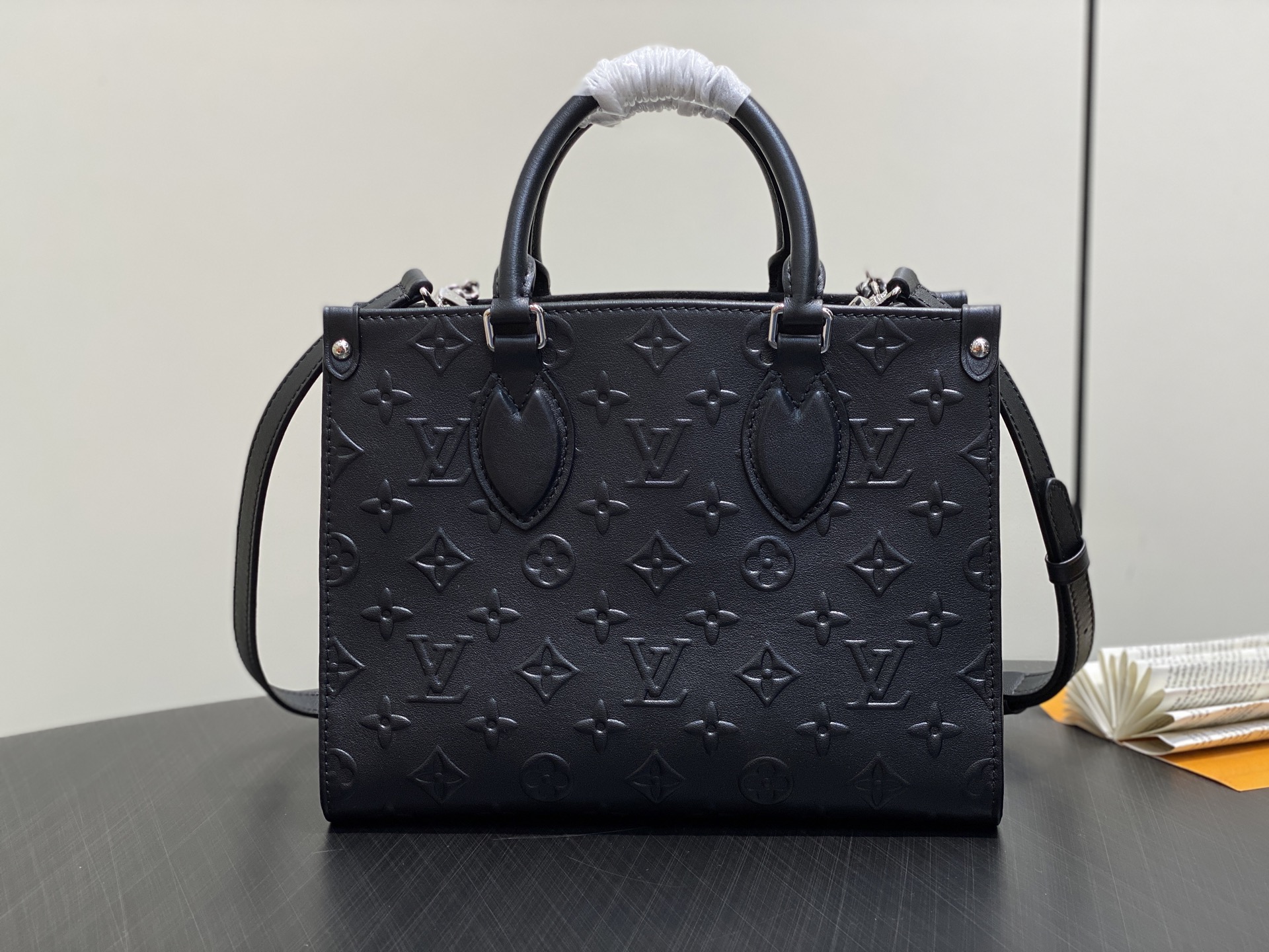 Louis Vuitton Onthego-19 x 11.5 x 25CM