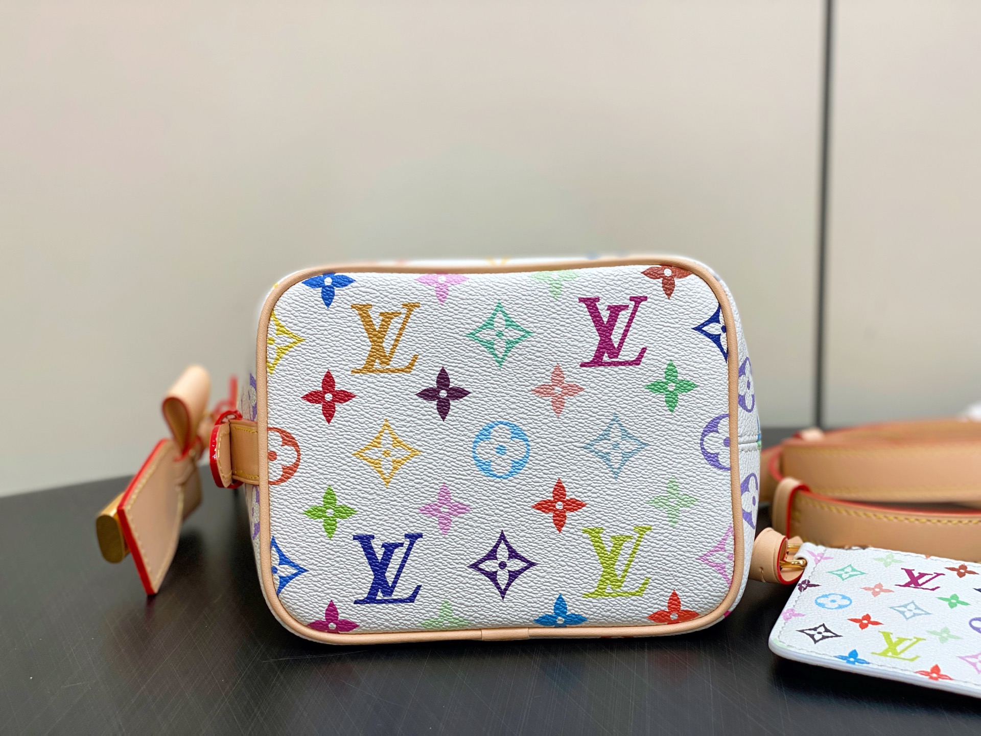 Louis Vuitton All In Bucket(18 x 12 x 16CM)