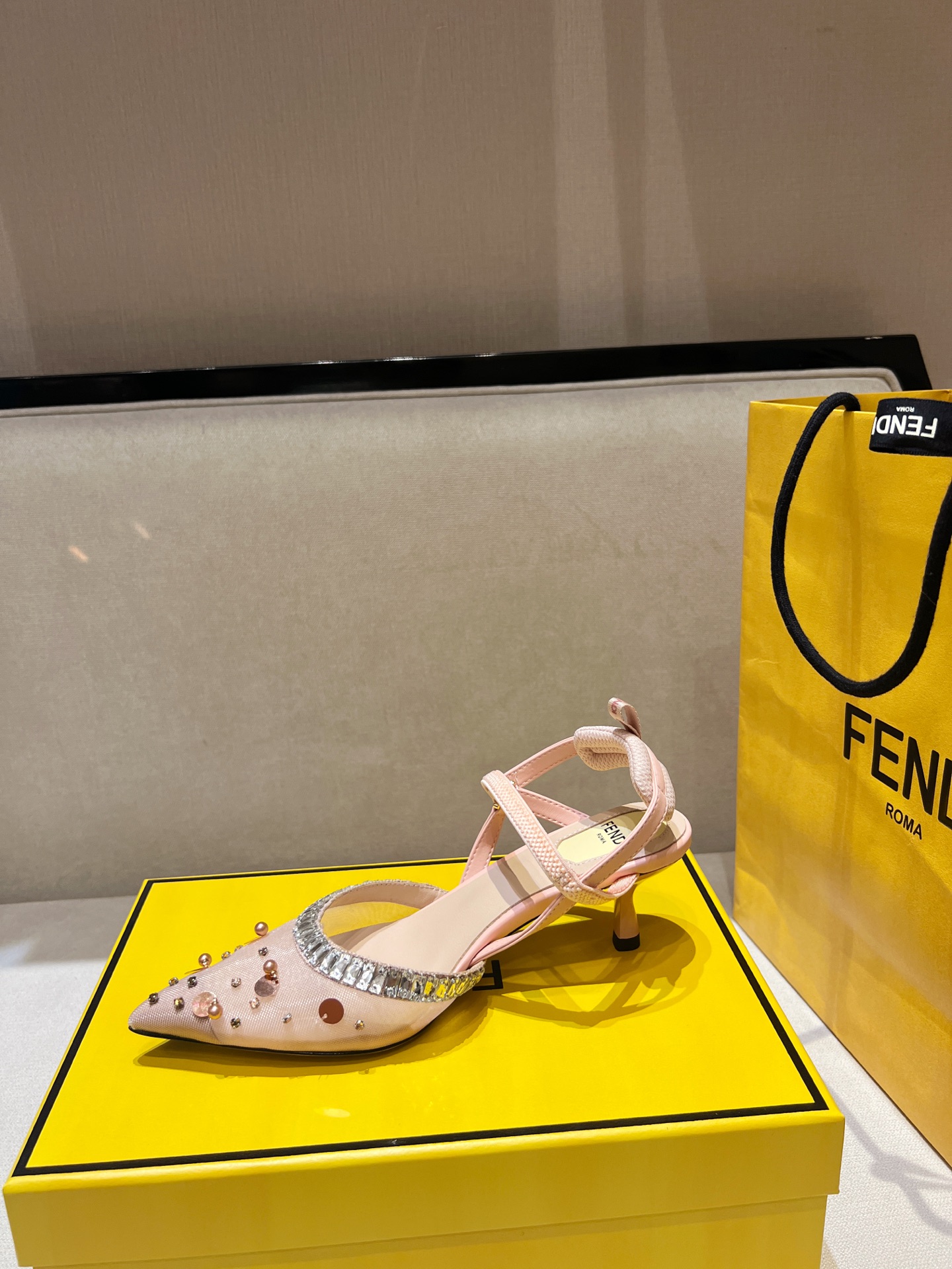 Fendi 2025ss Colibri Heel(EU35-41)