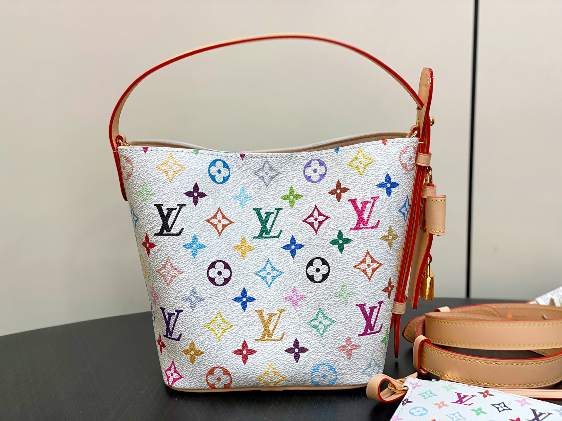 Louis Vuitton All In Bucket(18 x 12 x 16CM)