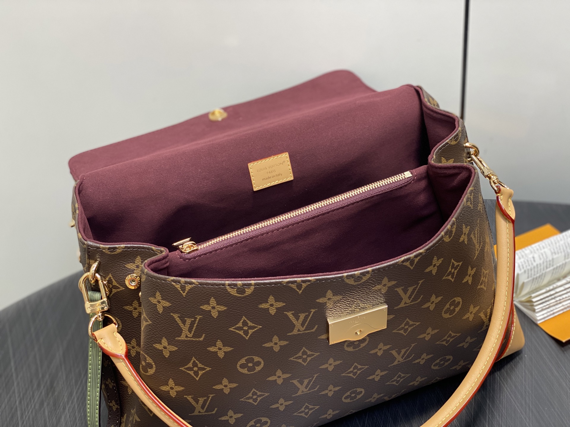 Louis Vuitton Hide Away Bag (36 x 26 x 18CM)