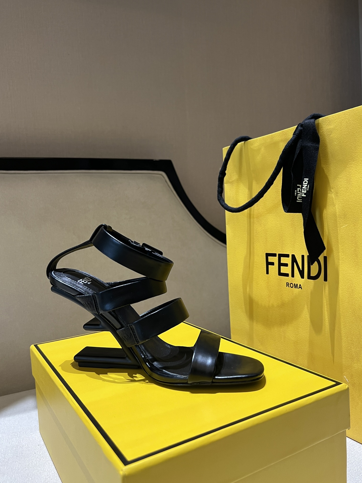 Fendi 2025ss Slides(EU35-41)