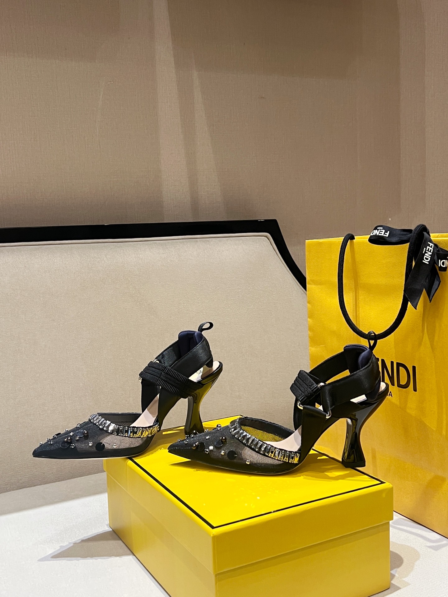 Fendi 2025ss Colibri Heel(EU35-41)