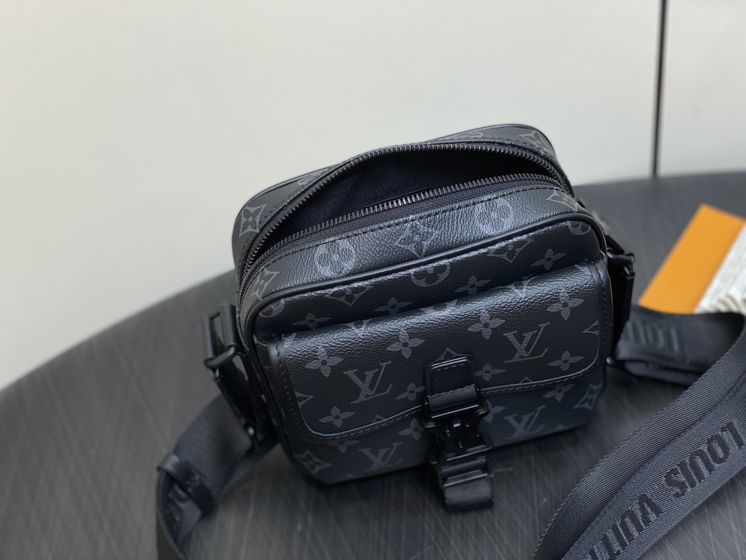 Louis Vuitton Getaway Messenger Bag(18 × 17 × 7.8CM)