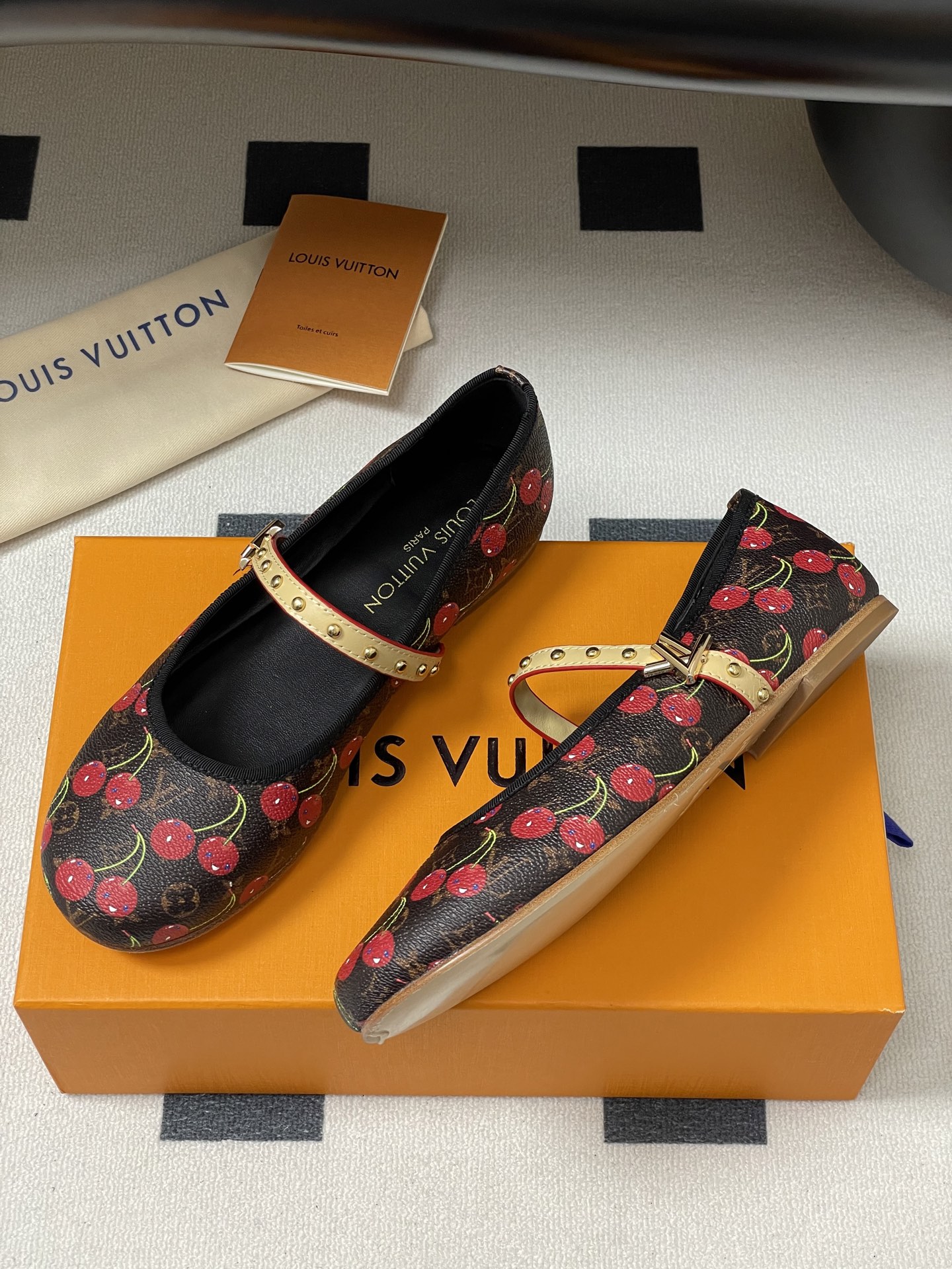 Louis Vuitton Mary Jane Shoes(EU35-41)