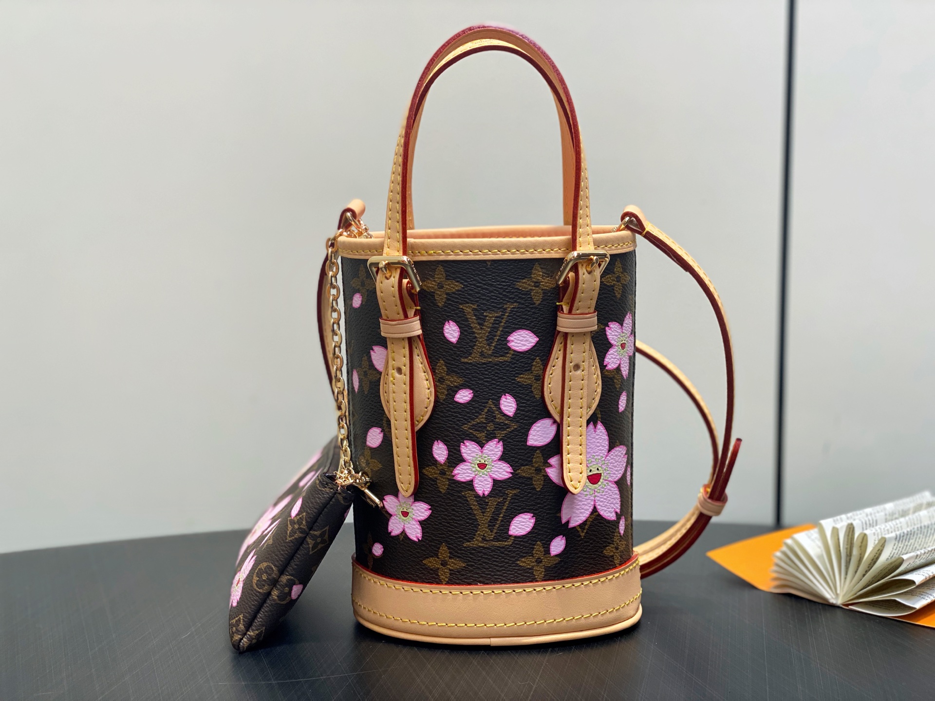 Louis Vuitton XTM Nano Bucket(13x17x9CM)