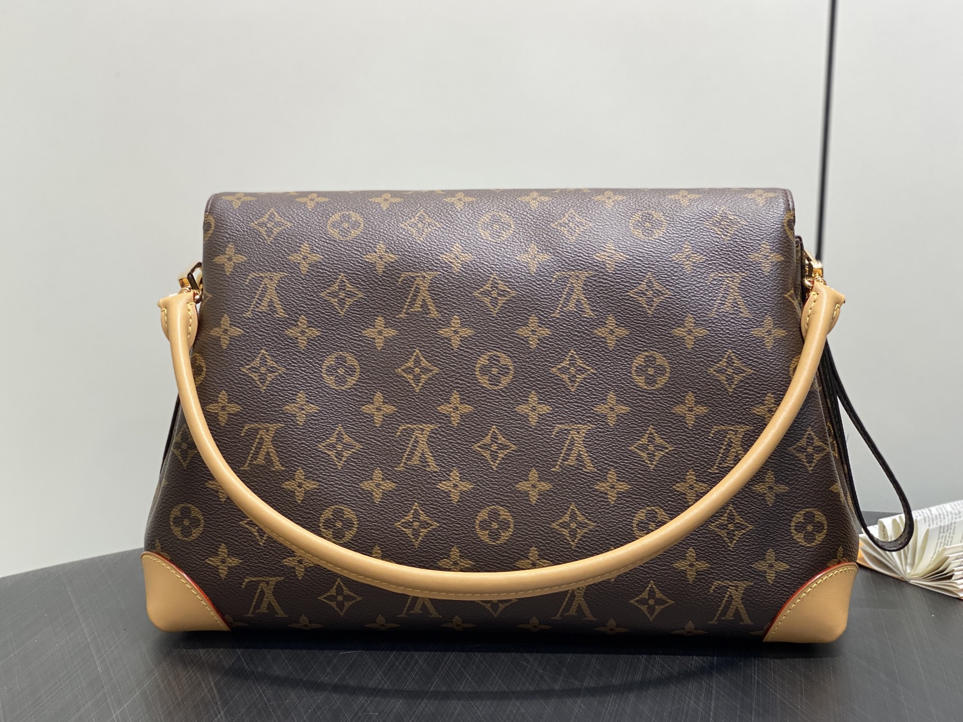 Louis Vuitton Hide Away Bag (36 x 26 x 18CM)