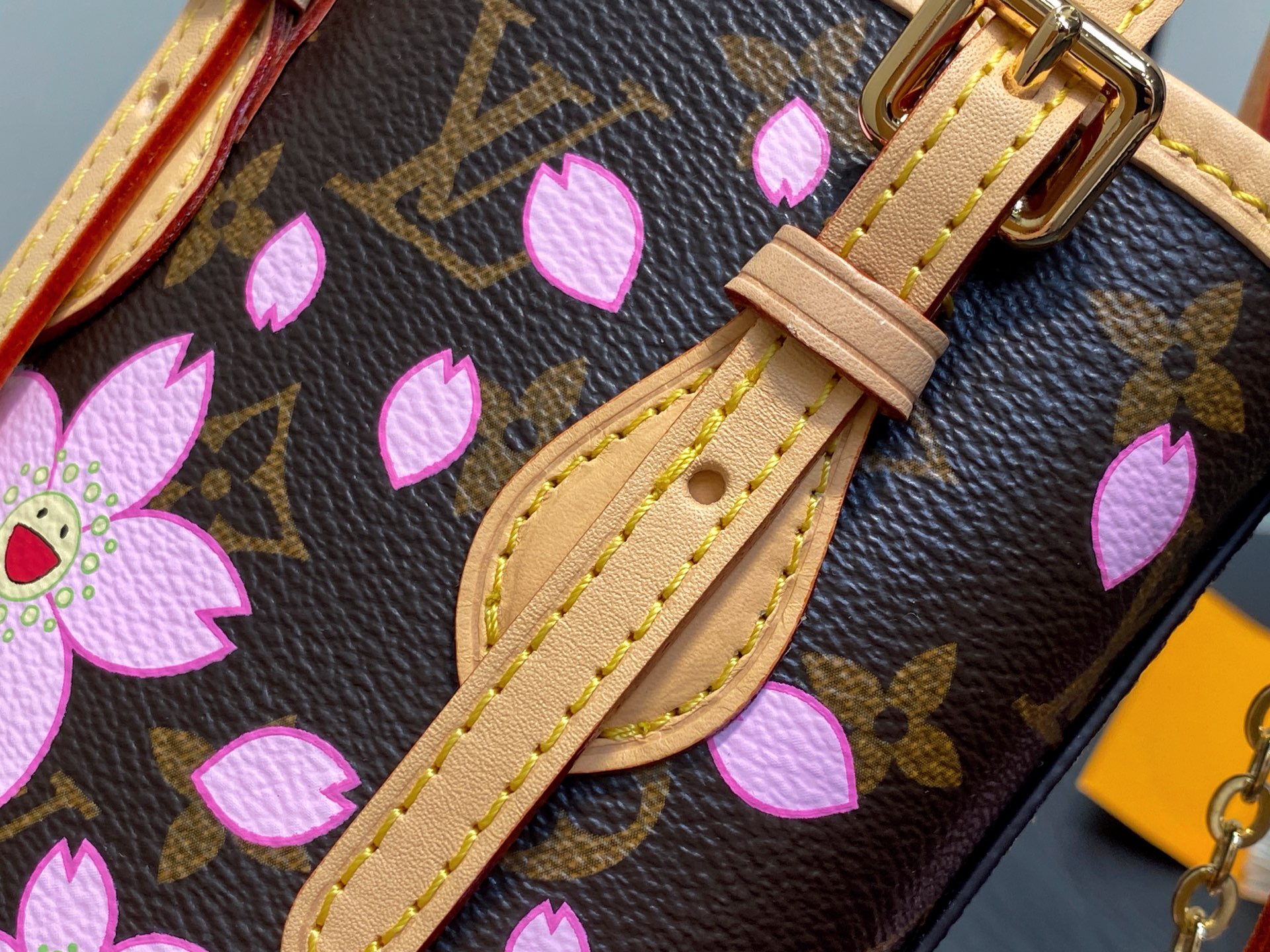 Louis Vuitton XTM Nano Bucket(13x17x9CM)