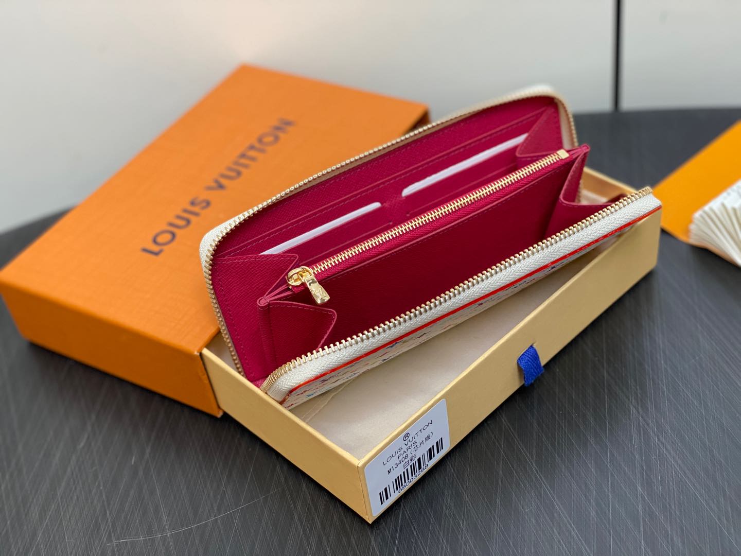 Louis Vuitton ZIPPY Wallet(20*9*2CM)