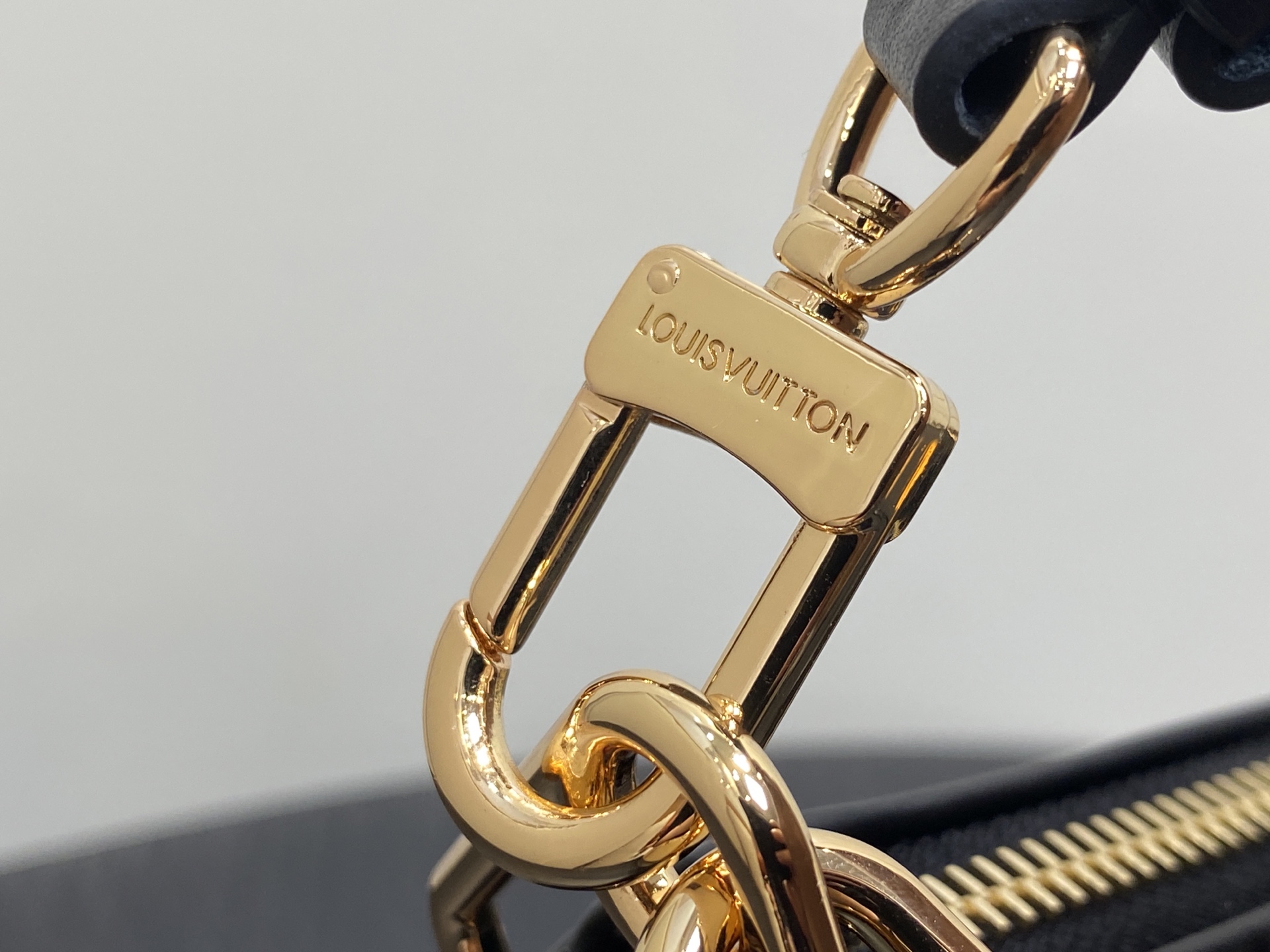 Louis Vuitton x TM Coussin BB (16 x 7 x 21CM)