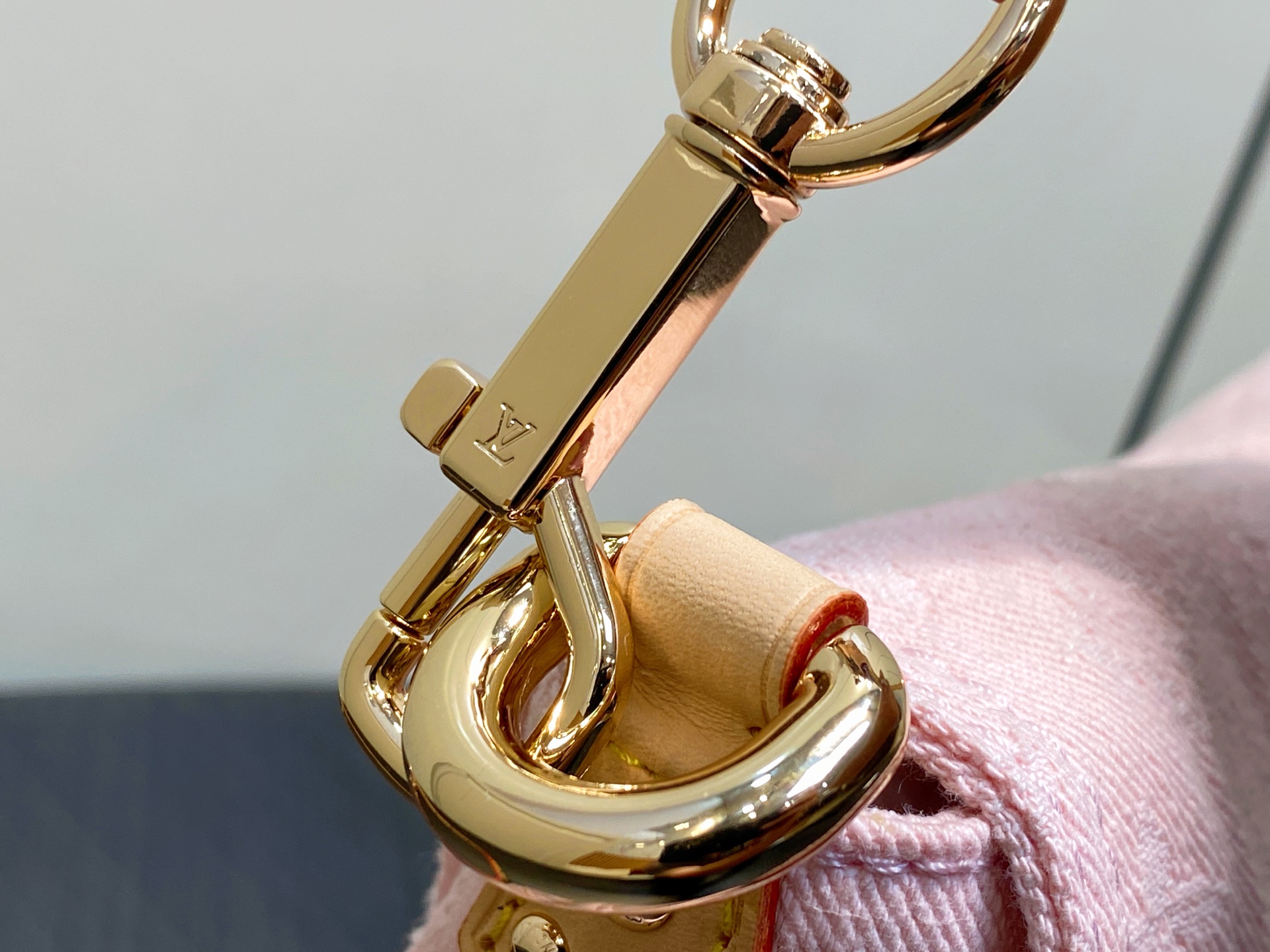 Louis Vuitton Sunset Bag(27 × 18 × 3CM)