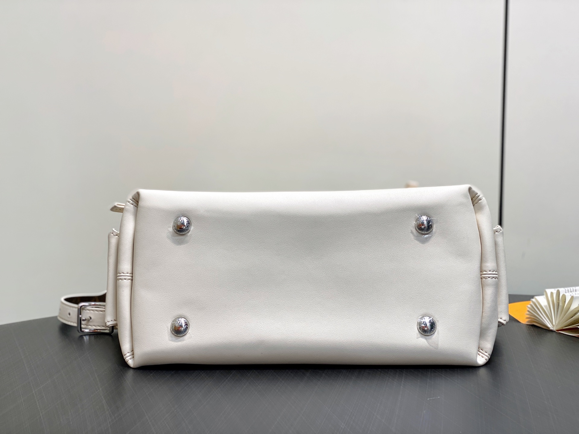 Louis Vuitton CarryAll Cargo Bag (33.5 x 23 x 15CM)