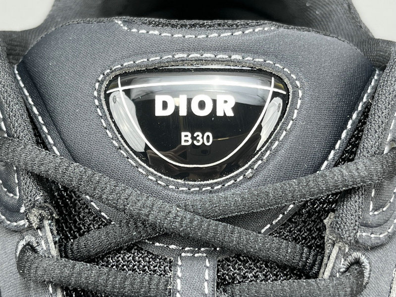 Di0r B30 Sneaker