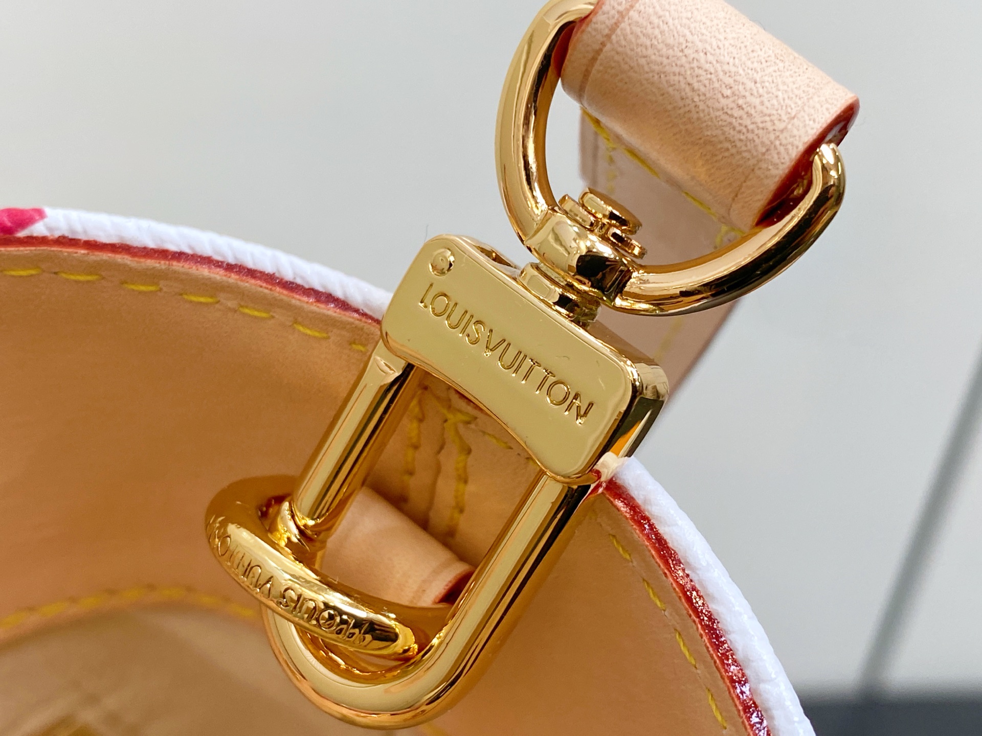 Louis Vuitton Rivage BB Bag (18 x 7 x 12CM)