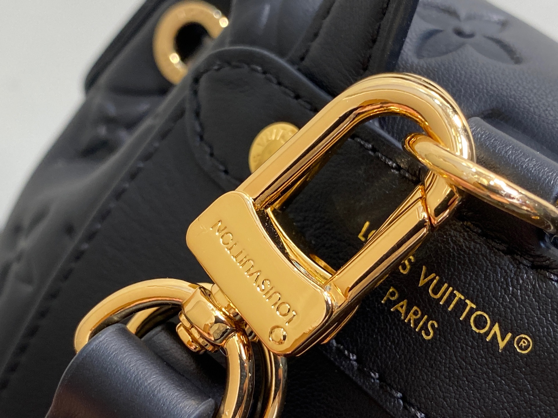 Louis Vuitton Coussin Backpack( 26 x 10 x 21CM)