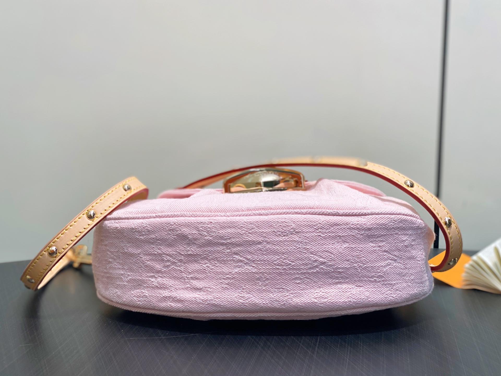 Louis Vuitton Sunset Bag(27 × 18 × 3CM)