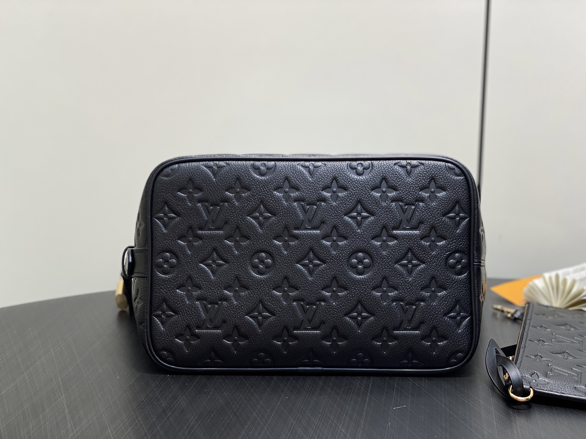 Louis Vuitton All In Bucket(21 x 14 x 6CM)