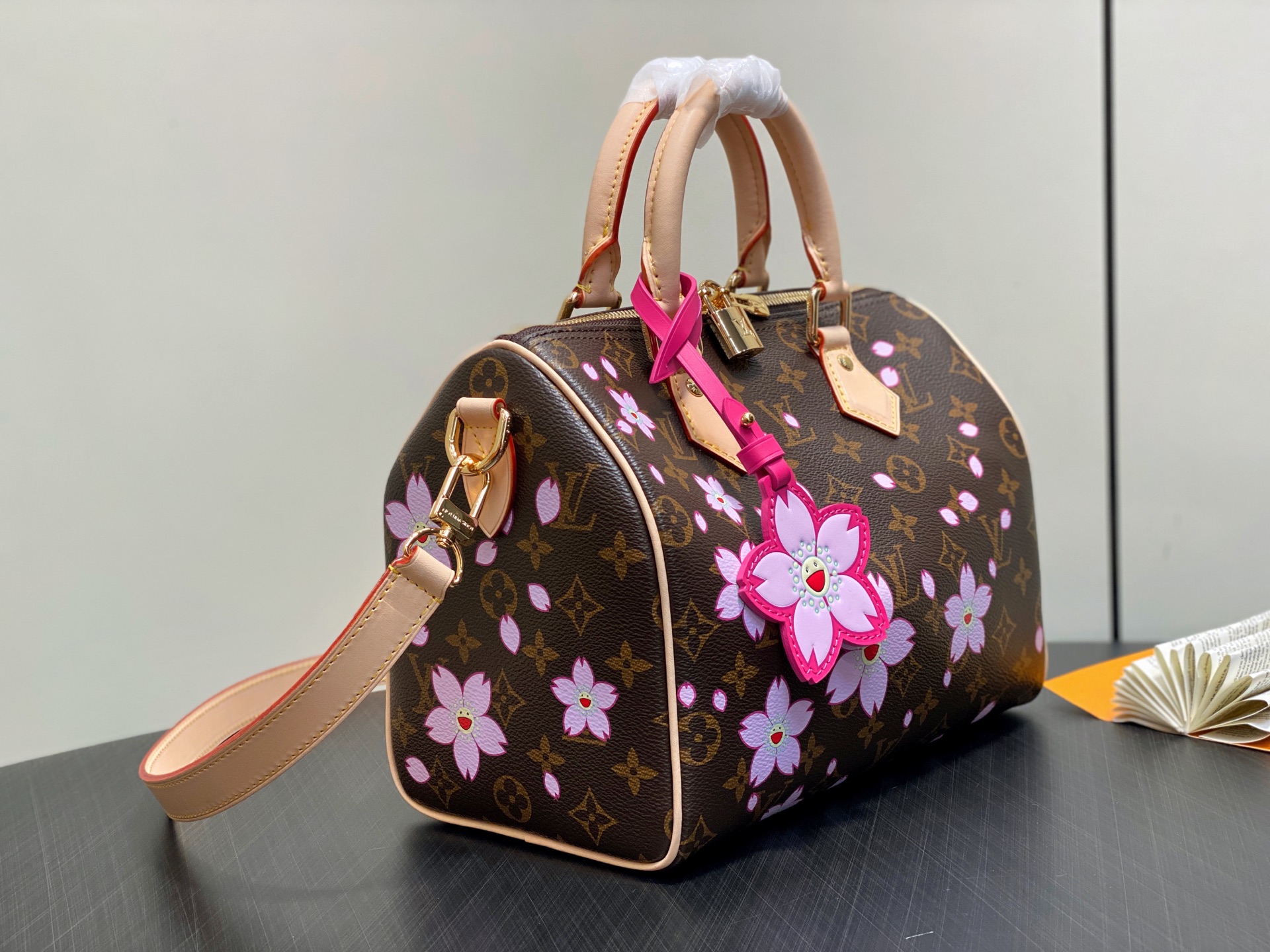 Louis Vuitton x TM Speedy Bandoulière 25(15 x 11 x 25CM)