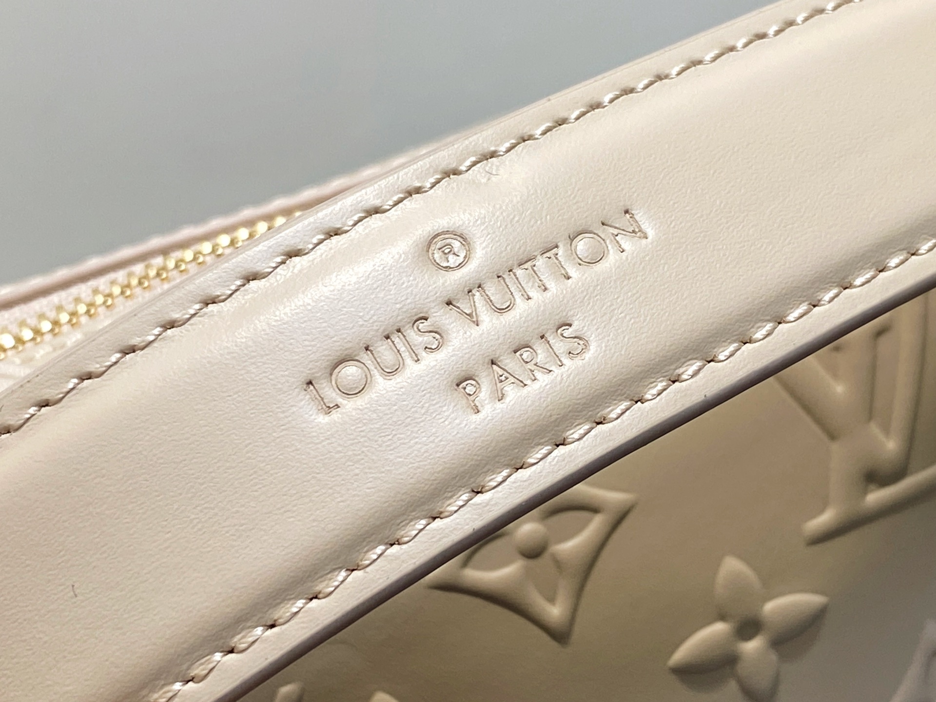 Louis Vuitton Side Trunk Bag (18.0 x 12.5 x 8 CM)