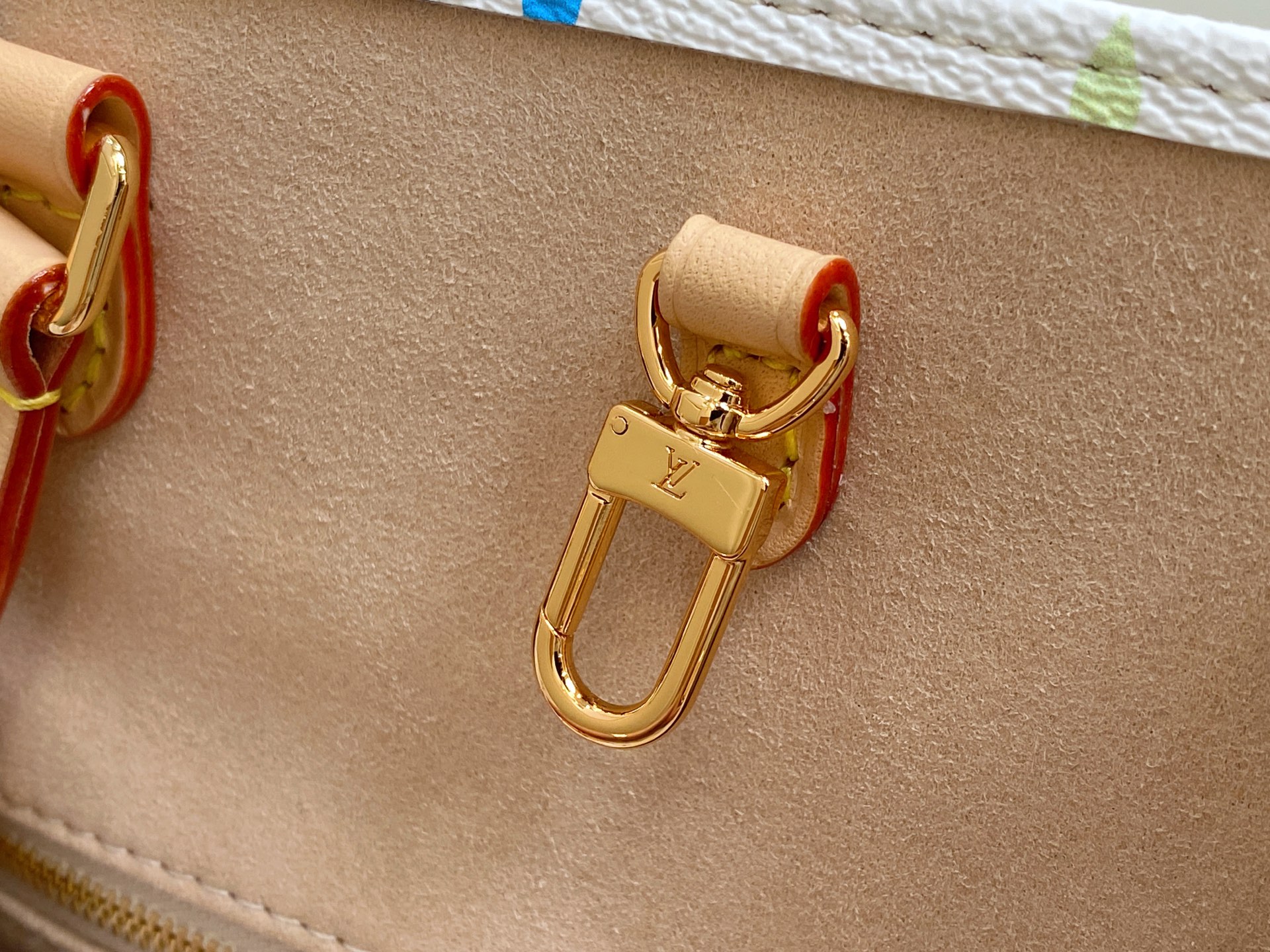 Louis Vuitton X TM Onthego MM-35 x 27 x 14CM