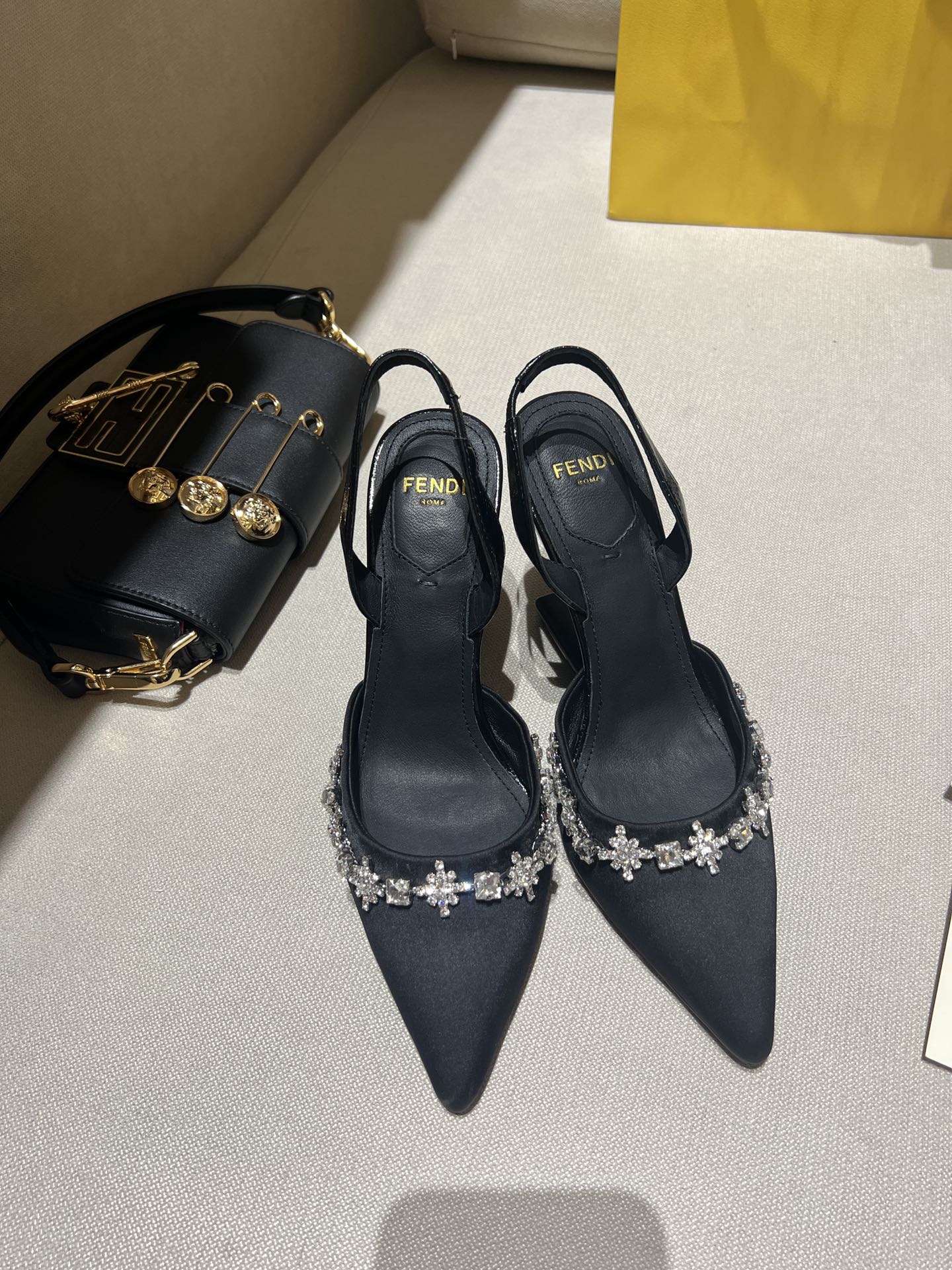 Fendi 2025ss First Heel(EU35-41)
