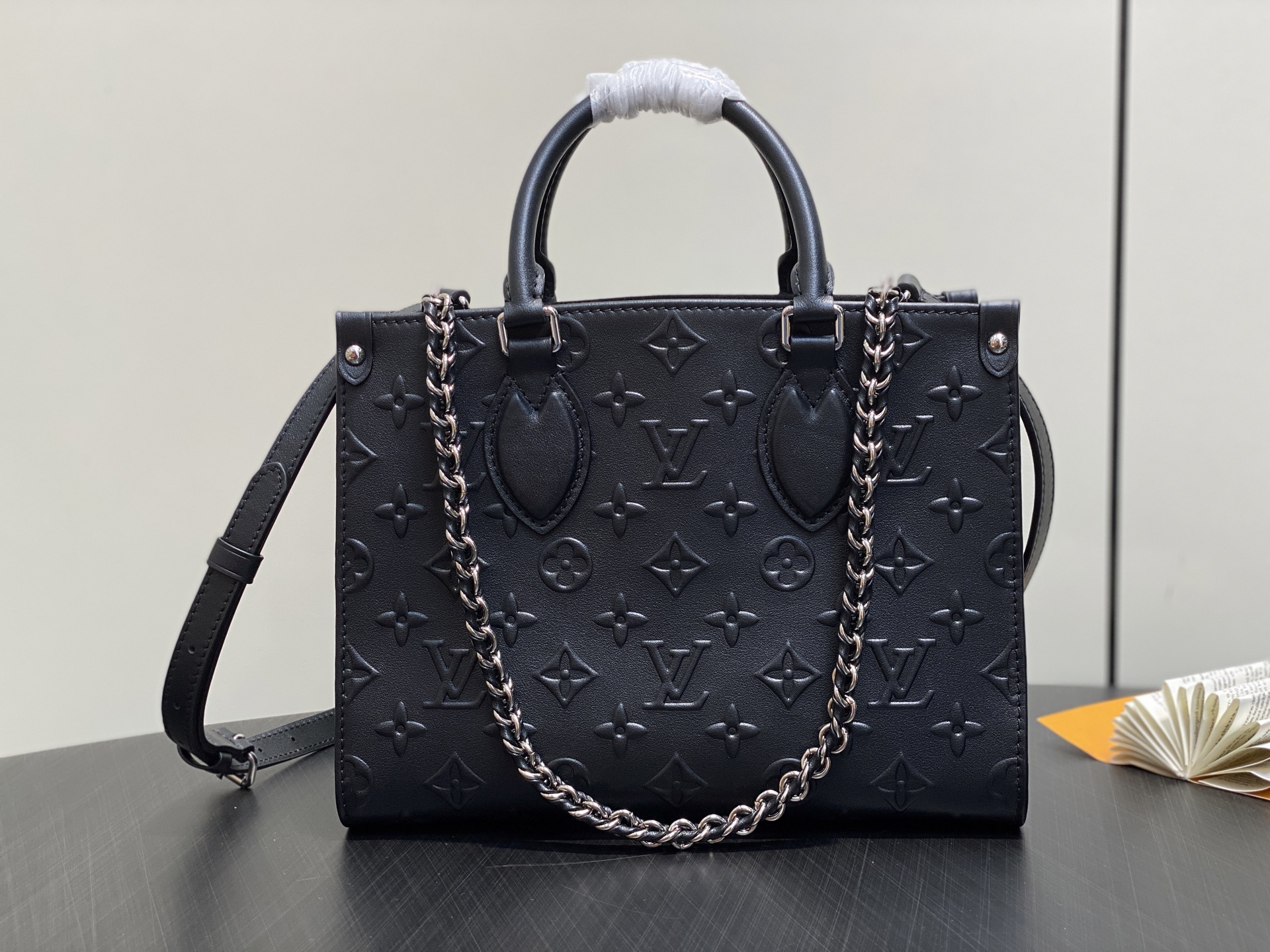 Louis Vuitton Onthego-19 x 11.5 x 25CM