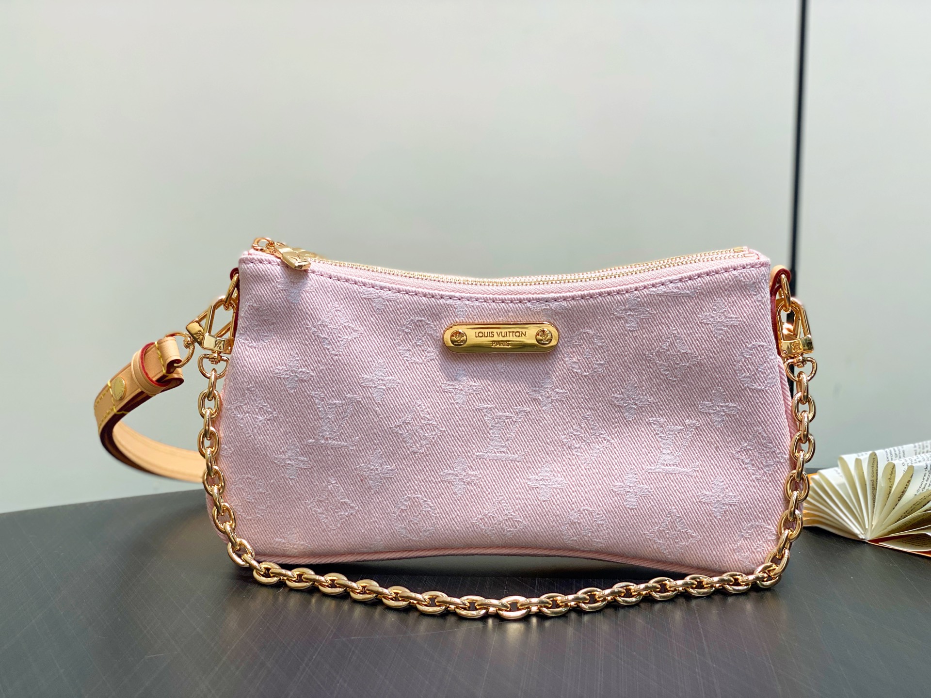 Louis Vuitton Liv Pochette Bag(13.5 x 6.5 x 24.5CM)