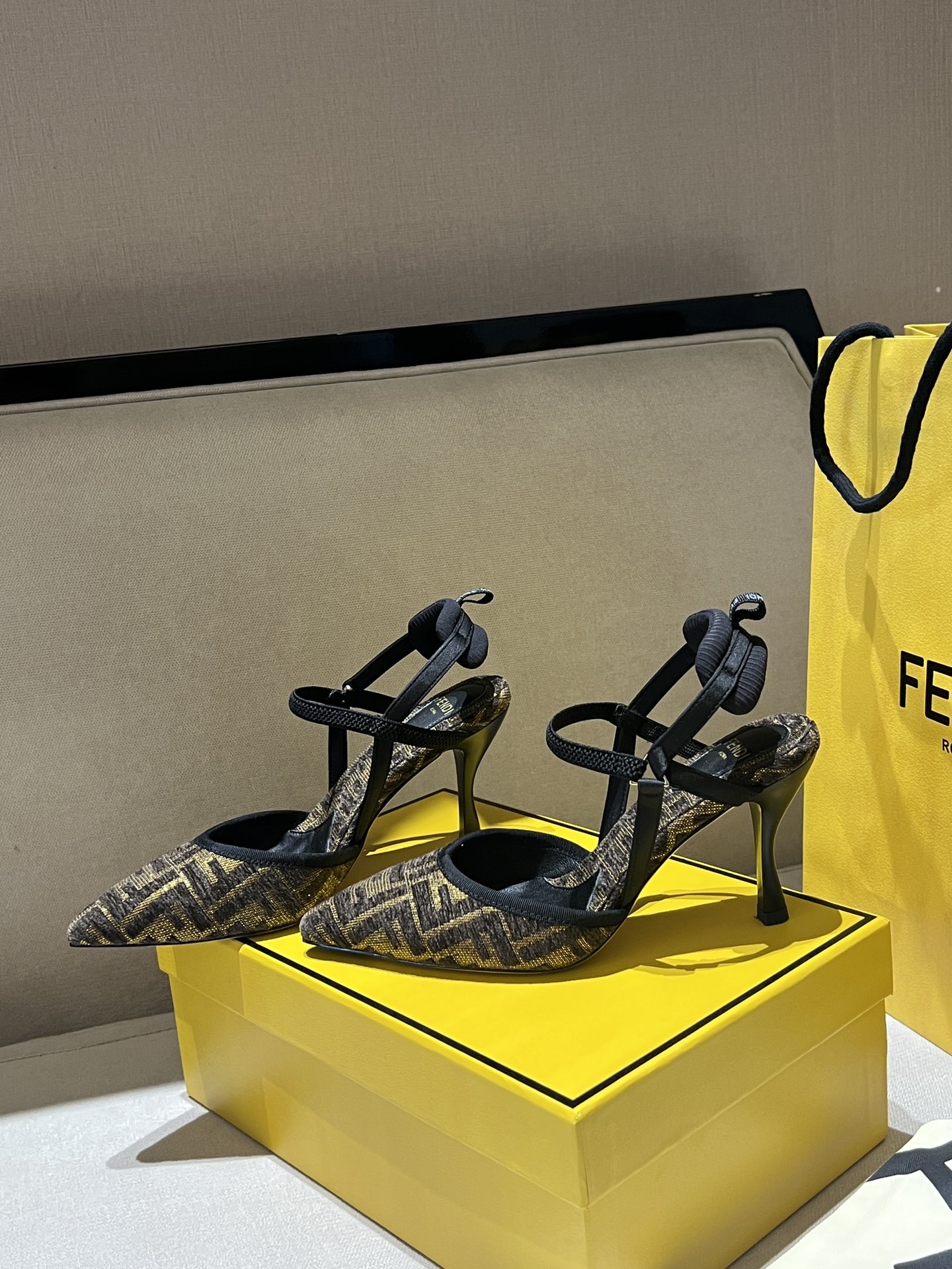 Fendi 2025ss Colibrì Lite Heel(EU35-41)