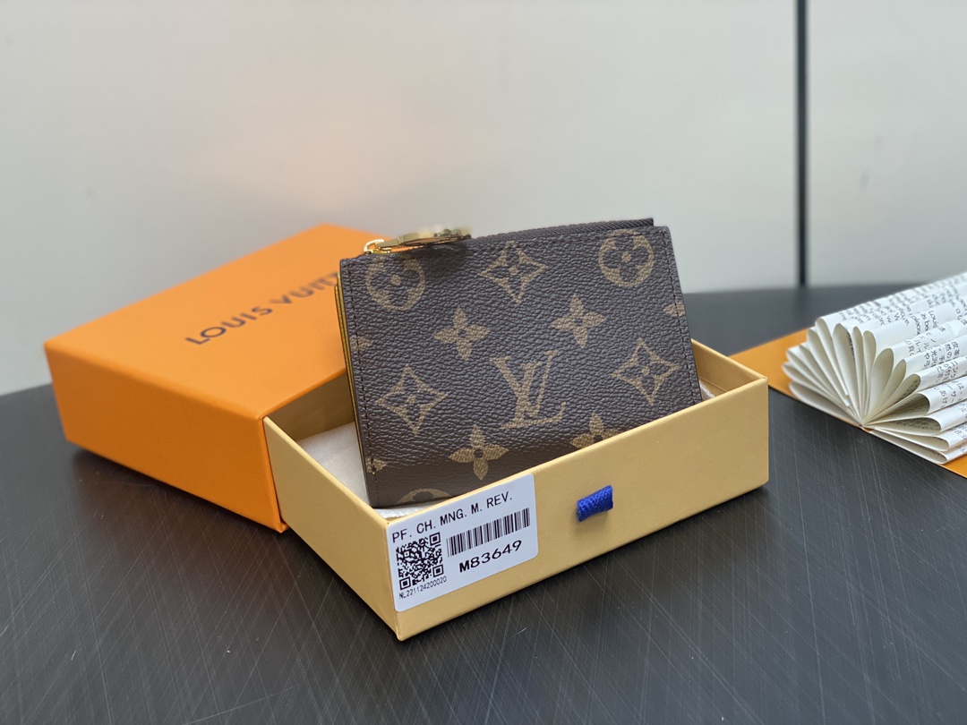 Louis Vuitton Lisa Wallet (9×11.5×1.5CM)