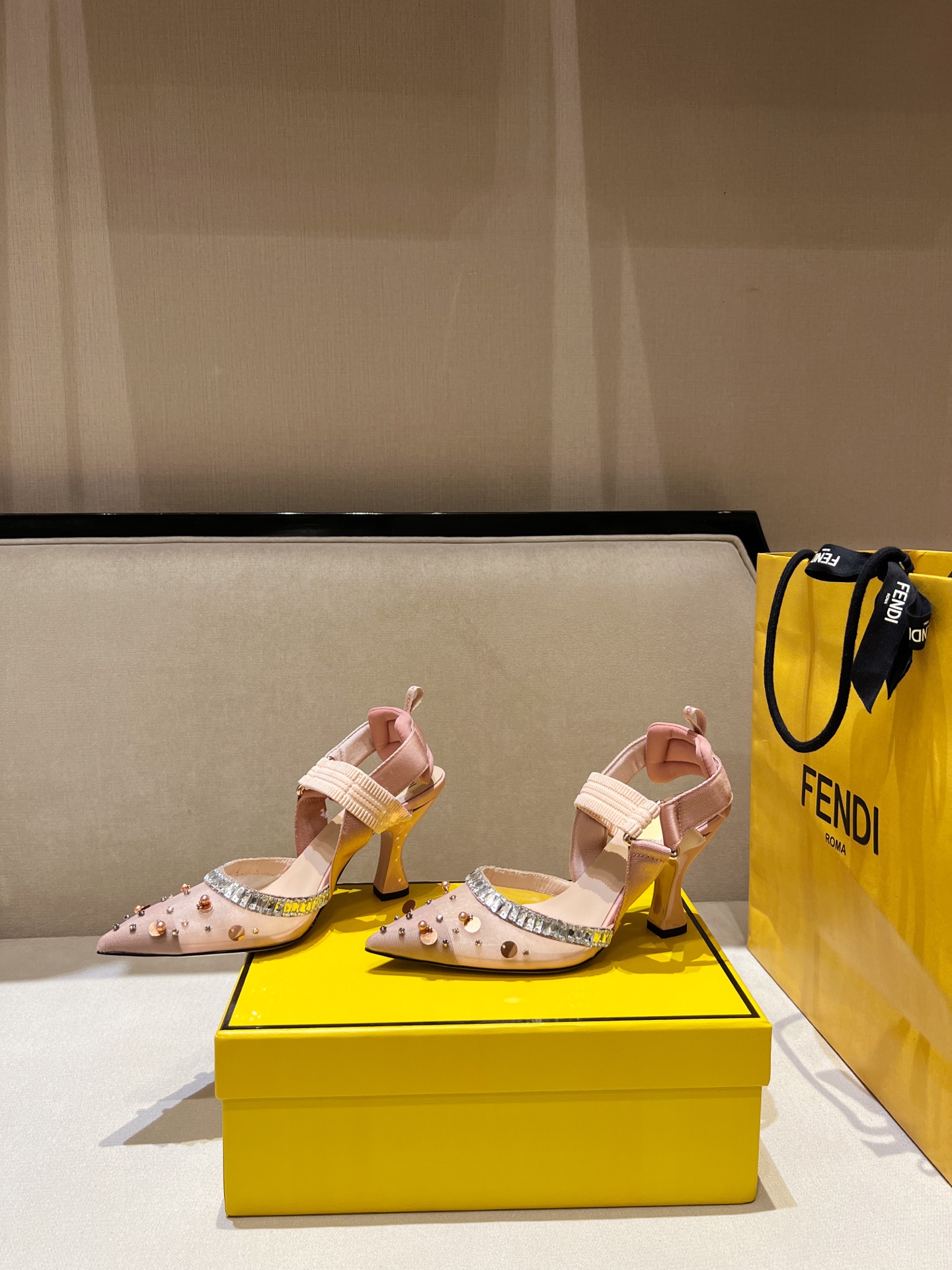 Fendi 2025ss Colibri Heel(EU35-41)