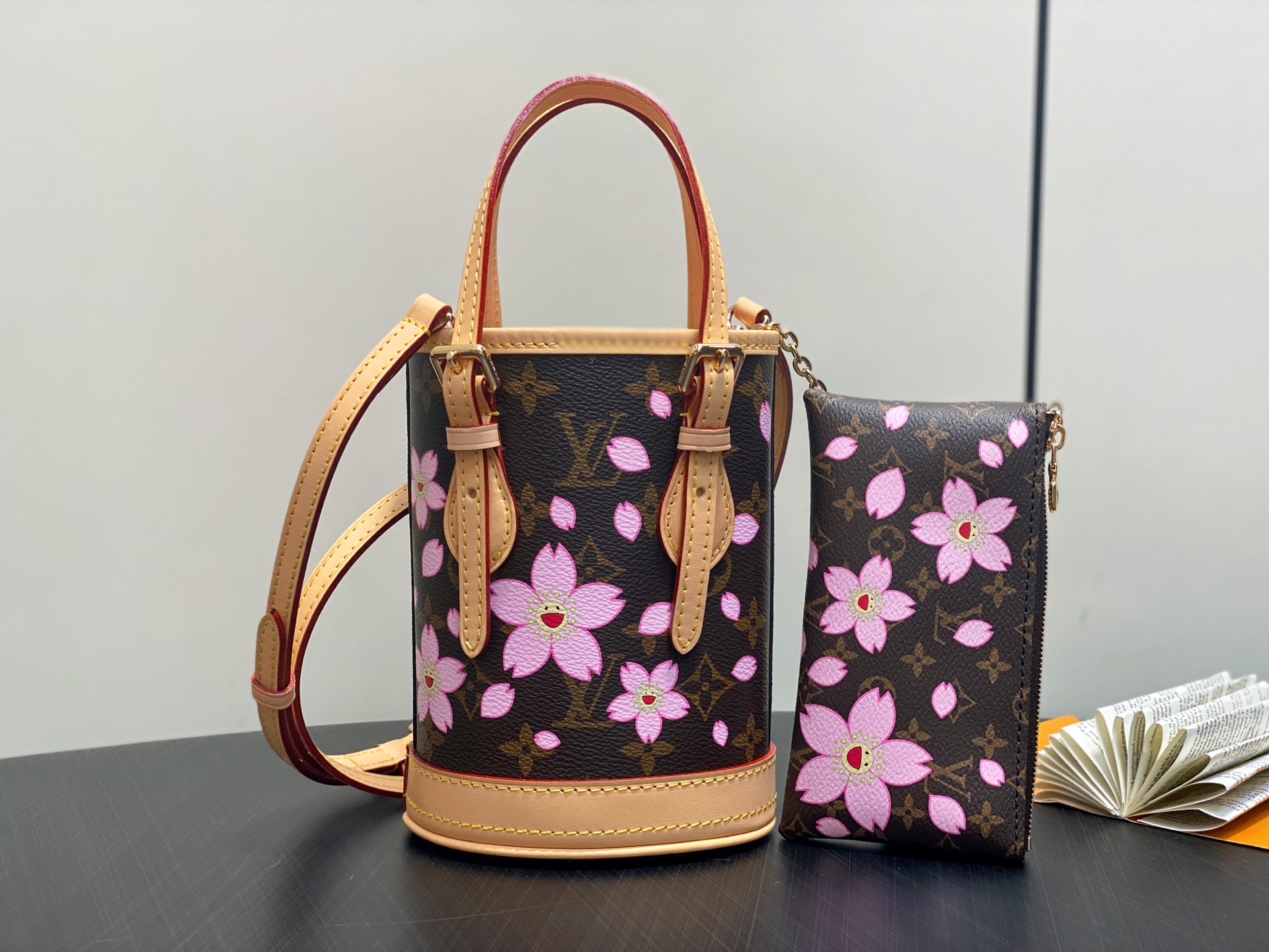 Louis Vuitton XTM Nano Bucket(13x17x9CM)